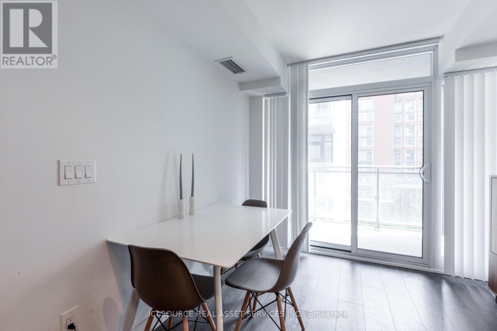 1020 - 525 Adelaide Street W, Toronto, Ontario  M5V 0N7 - Photo 8 - C13795142