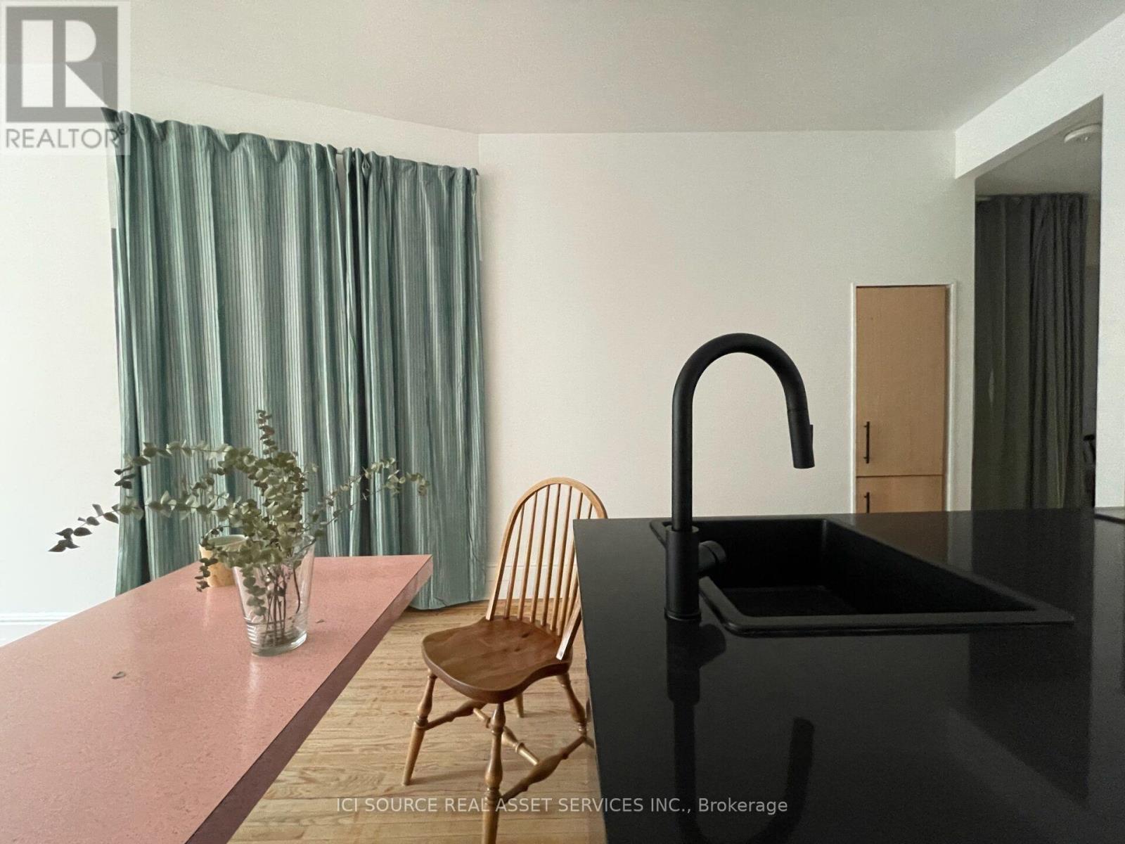 2 - 60 Beverley Street, Toronto, Ontario  M5T 1X9 - Photo 12 - C13797408