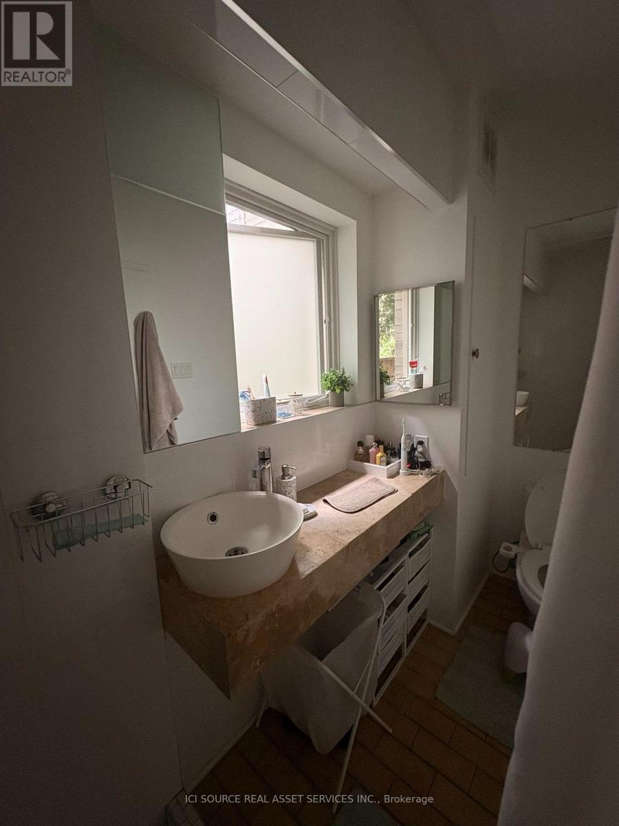 2 - 60 Beverley Street, Toronto, Ontario  M5T 1X9 - Photo 24 - C13797408