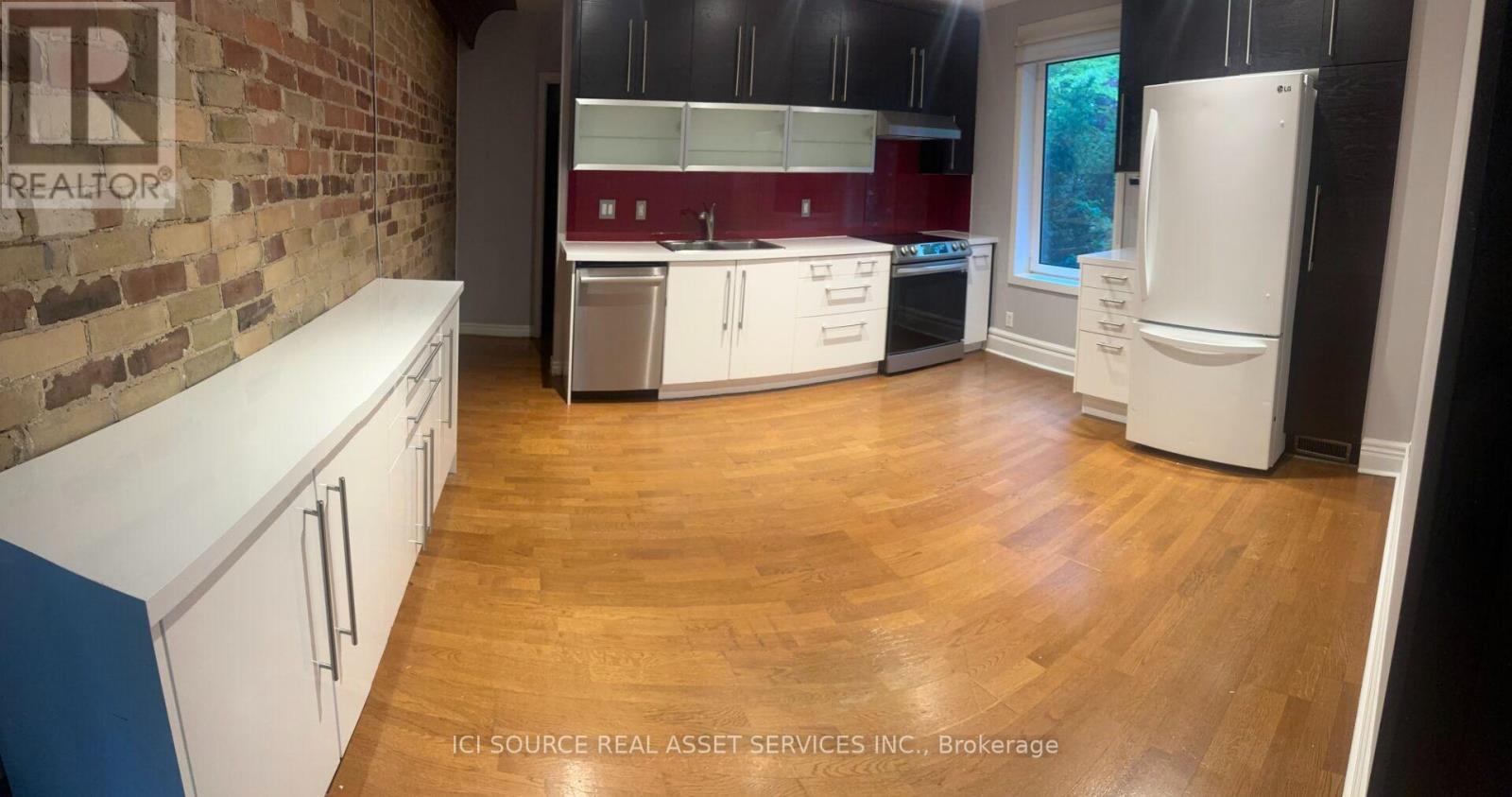 Upper - 62 Fernwood Park Avenue, Toronto, Ontario  M4E 3G1 - Photo 15 - E13800794