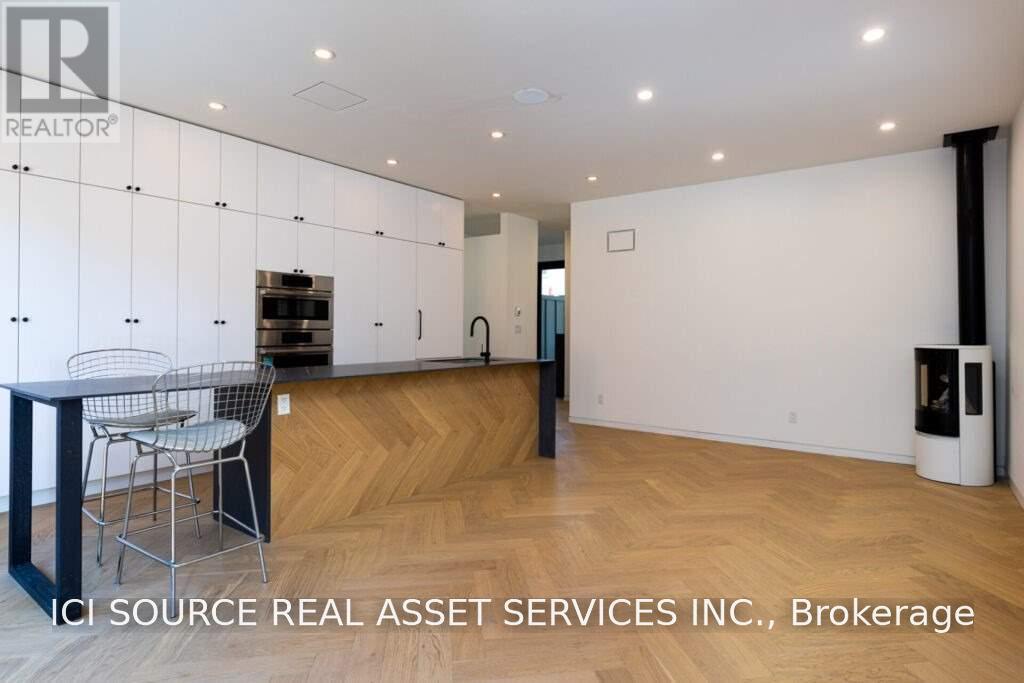 R - 60 Jones Avenue, Toronto, Ontario  M4M 2Z8 - Photo 3 - E13805578