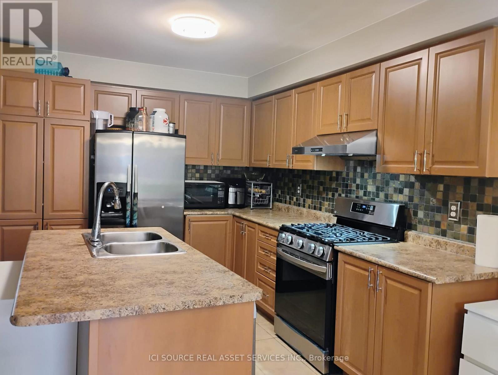 108 Aylesworth Avenue, Clarington, Ontario  L1E 3J8 - Photo 5 - E13818478