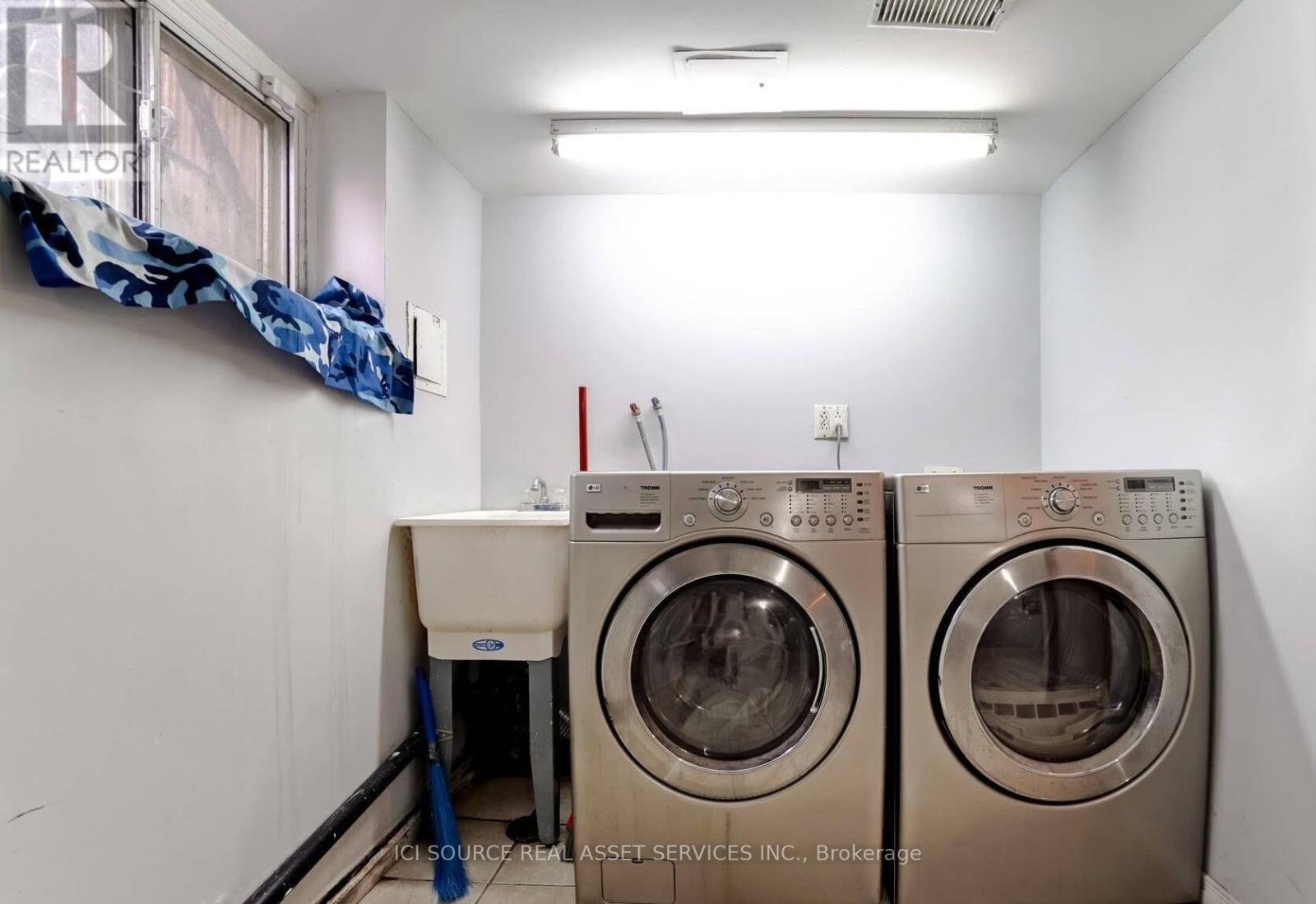 2nd Floor - 2609 Kingston Road, Toronto, Ontario  M1M 1M1 - Photo 2 - E13820938