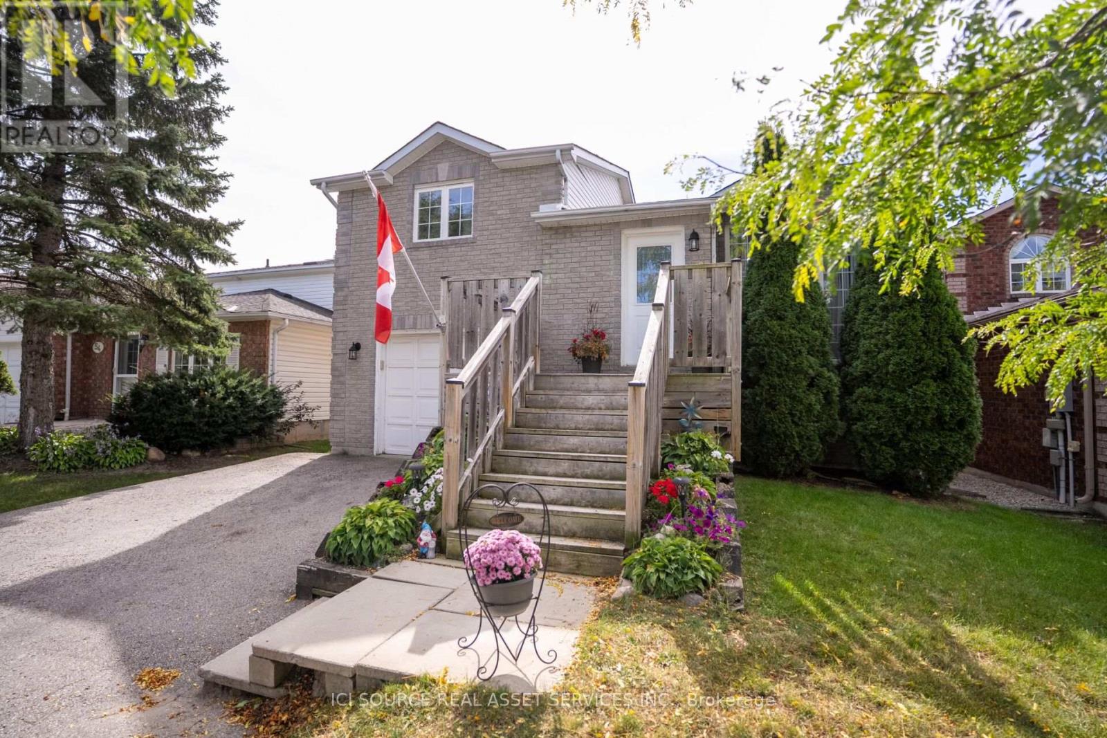 56 Hersey Crescent, Barrie, Ontario  L4N 8R2 - Photo 4 - S13822182