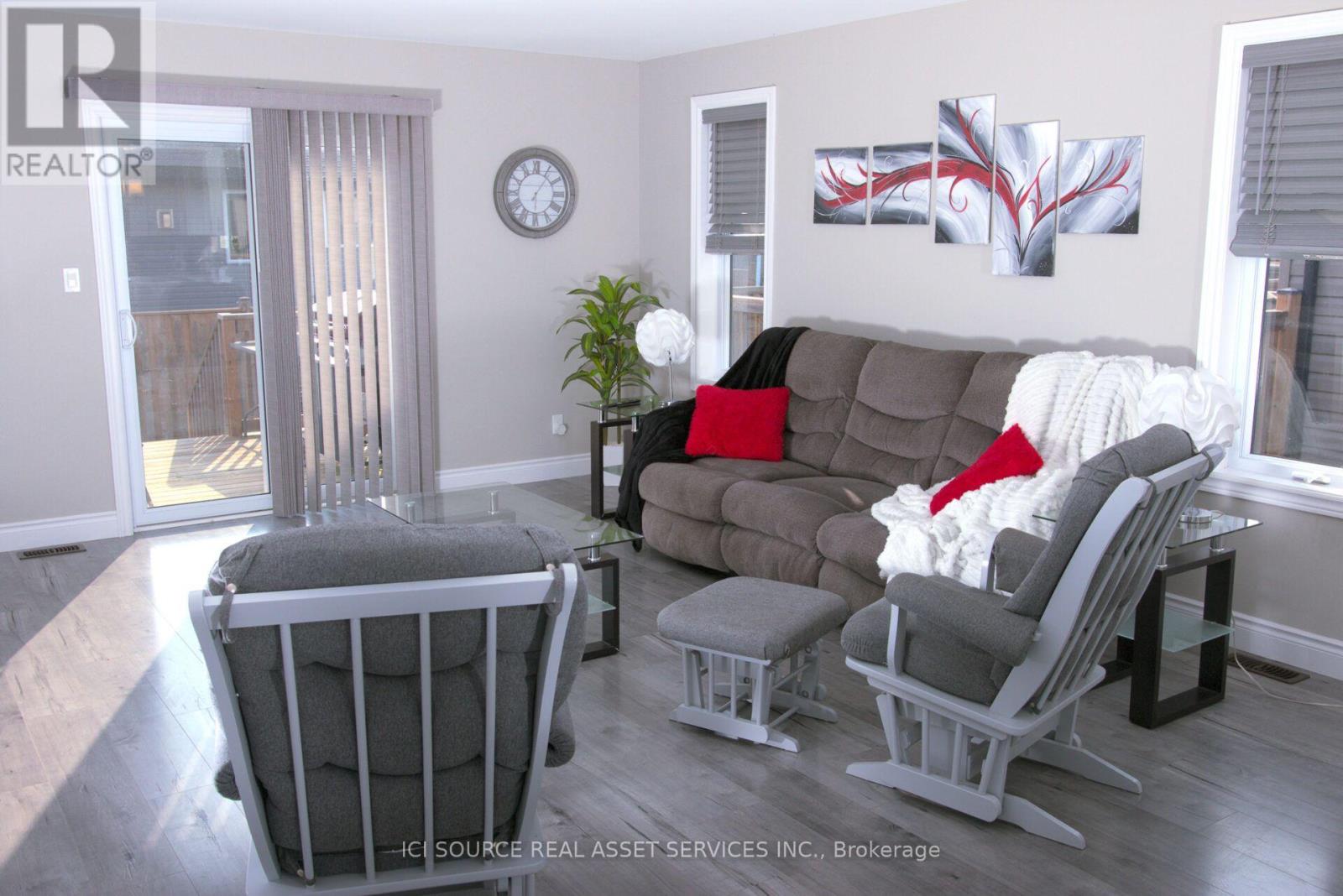 50 Deacon Place, Belleville, Ontario  K8P 0G4 - Photo 7 - X13827086