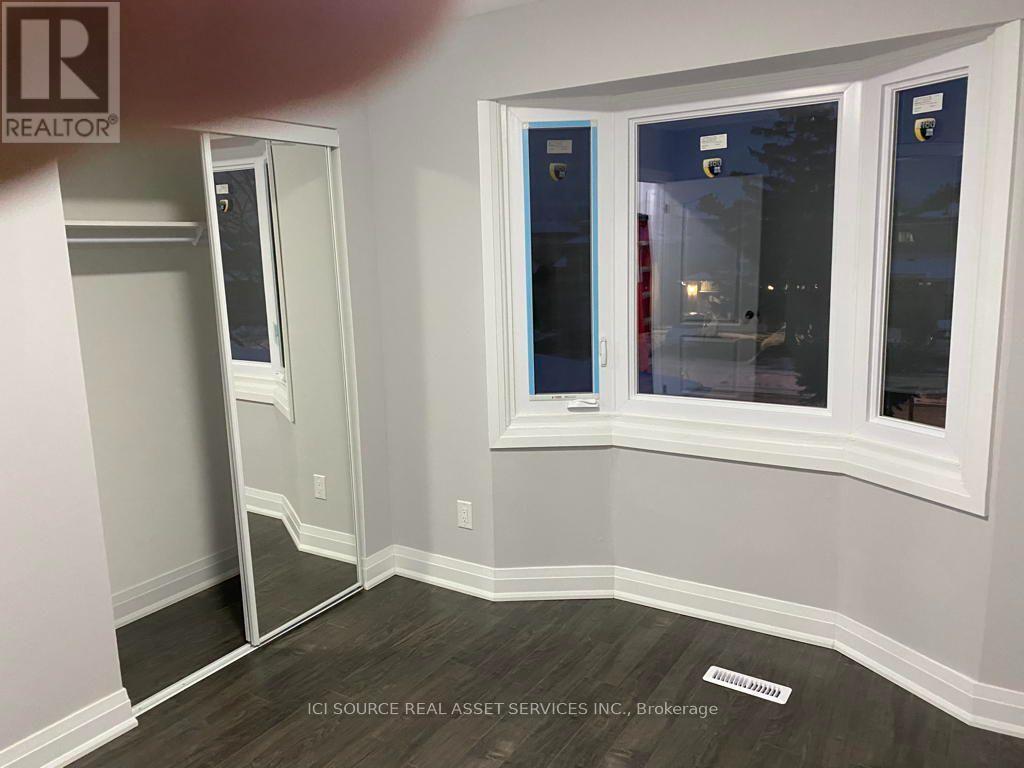 77 Newbridge Crescent, Brampton, Ontario  L6S 4B5 - Photo 8 - W13832250