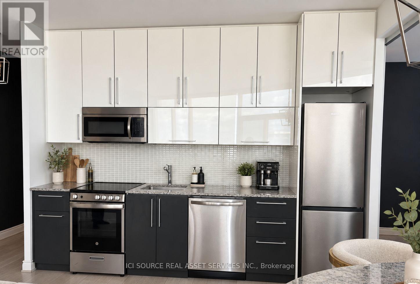 2508 - 80 Marine Parade Drive, Toronto, Ontario  M8V 0A3 - Photo 3 - W13833654