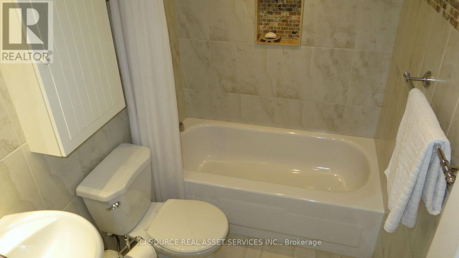 1702 - 50 Quebec Avenue, Toronto, Ontario  M6P 4B4 - Photo 16 - W13836760