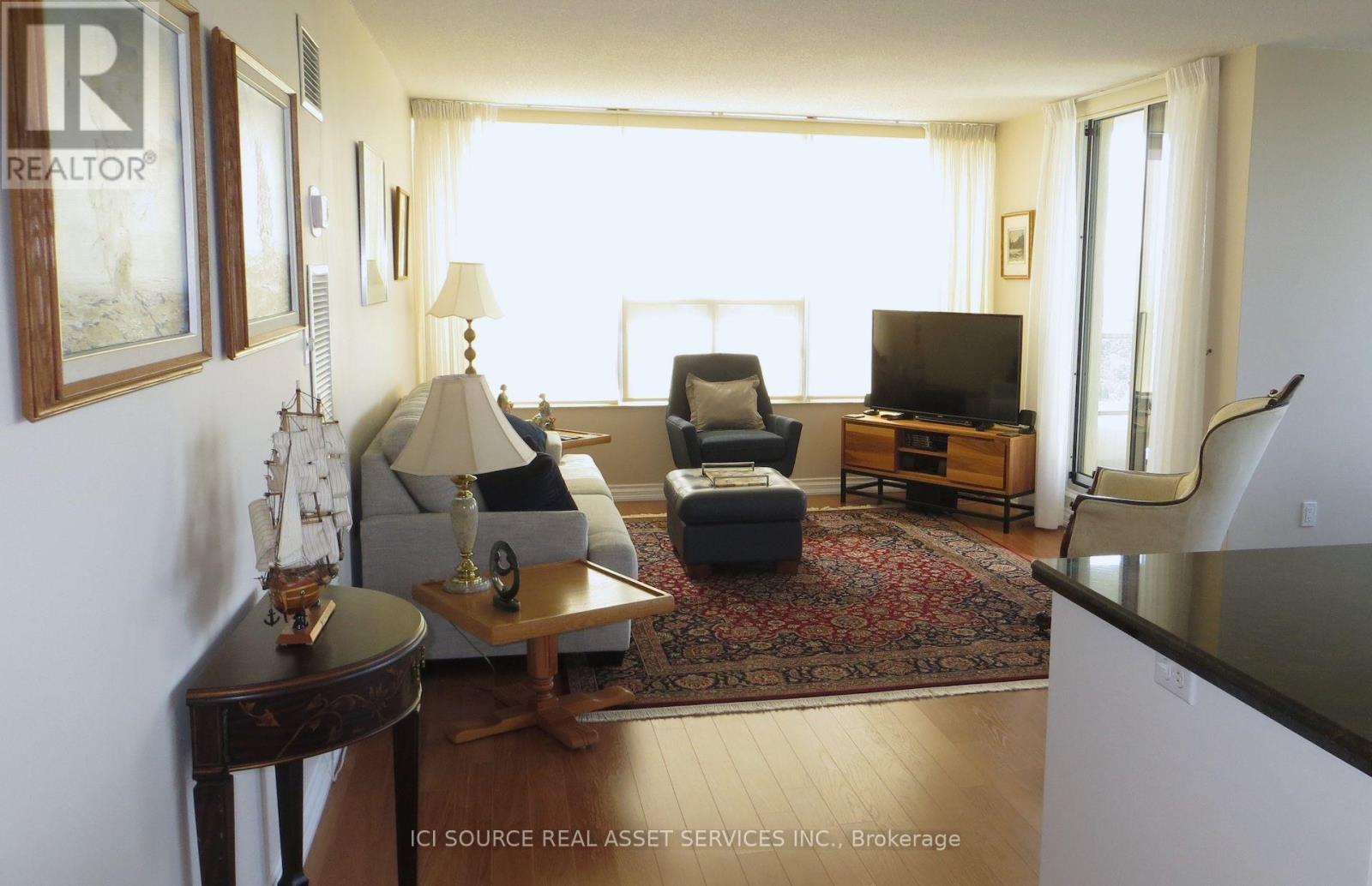 1702 - 50 Quebec Avenue, Toronto, Ontario  M6P 4B4 - Photo 4 - W13836760