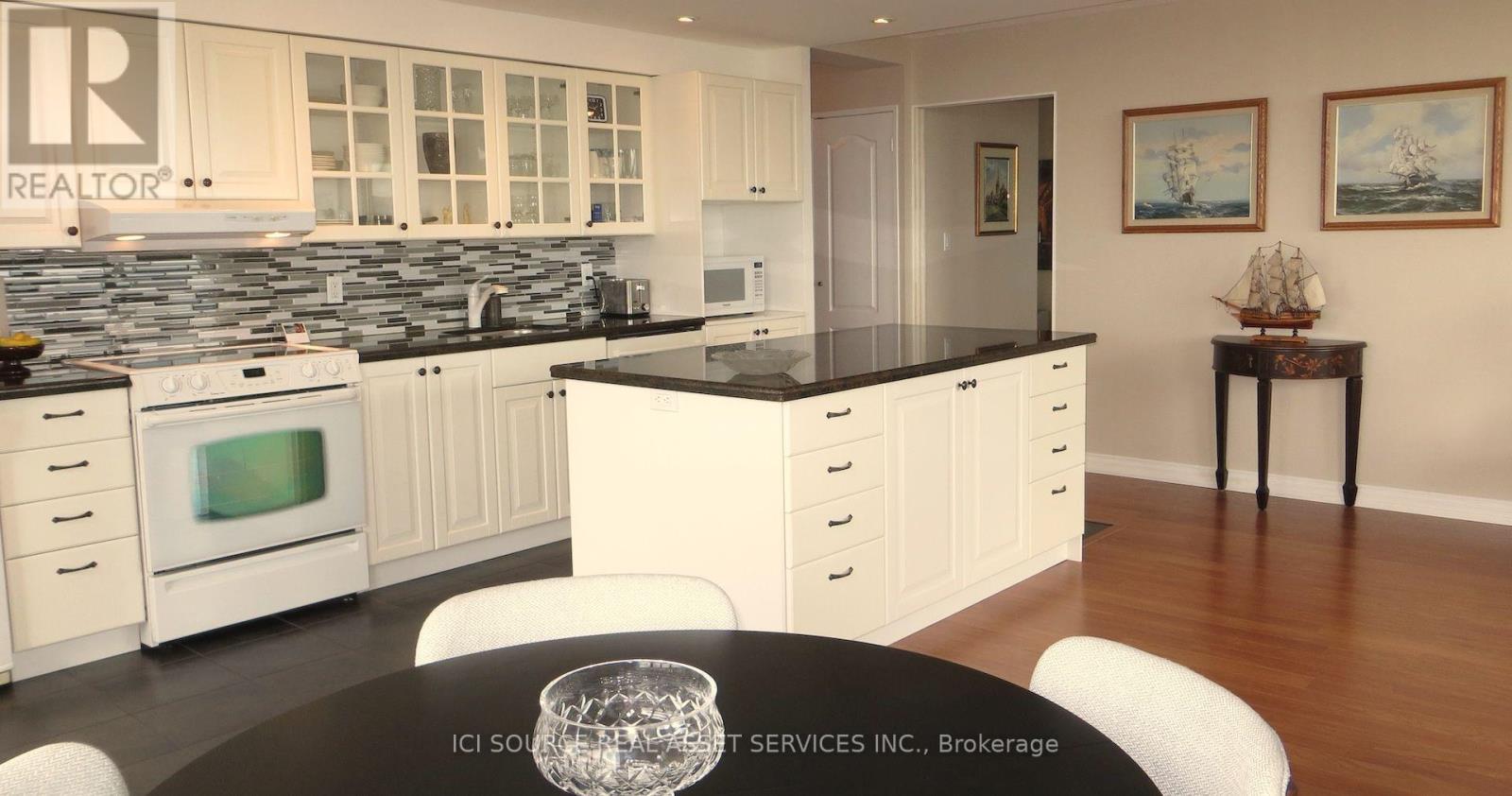 1702 - 50 Quebec Avenue, Toronto, Ontario  M6P 4B4 - Photo 6 - W13836760