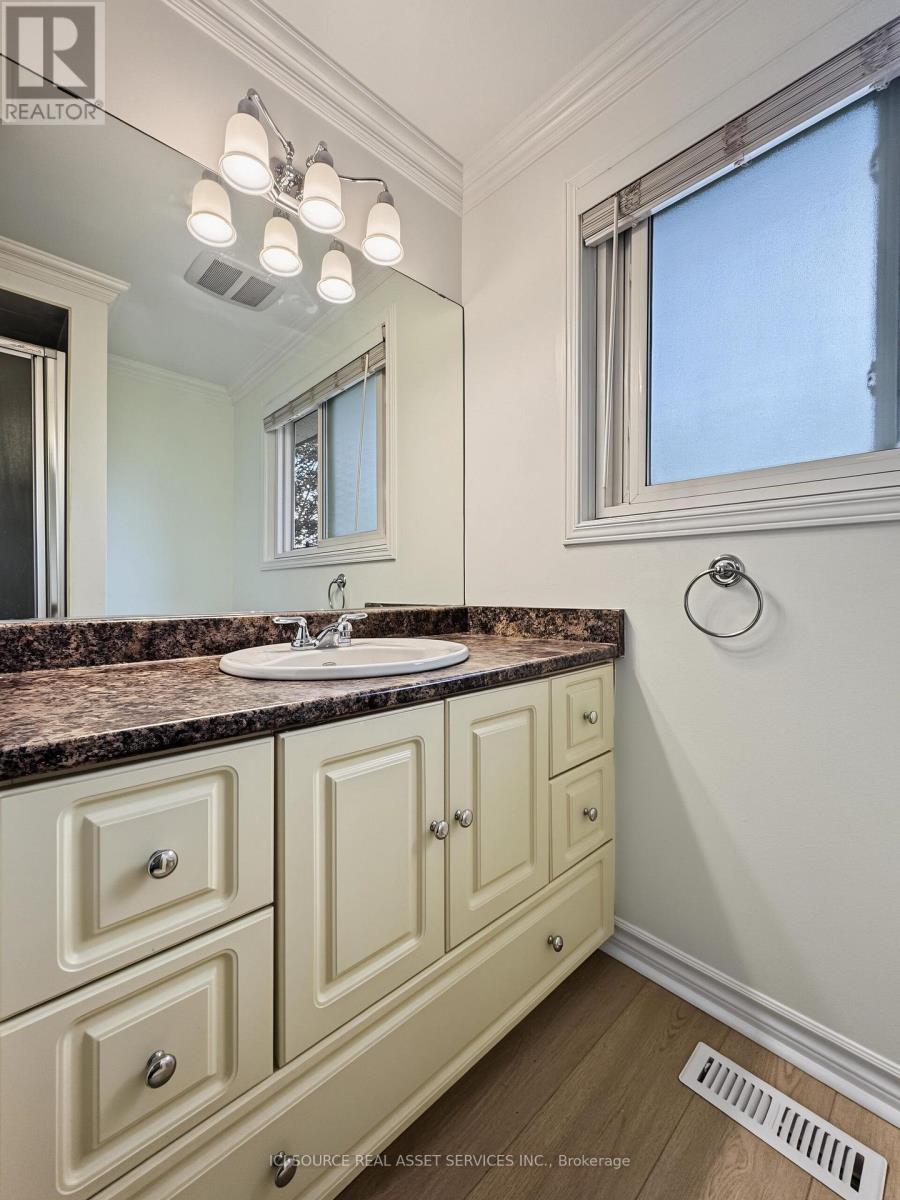 Upper Unit - 42 Follett Court, Ajax, Ontario  L1S 4V2 - Photo 13 - E13842350