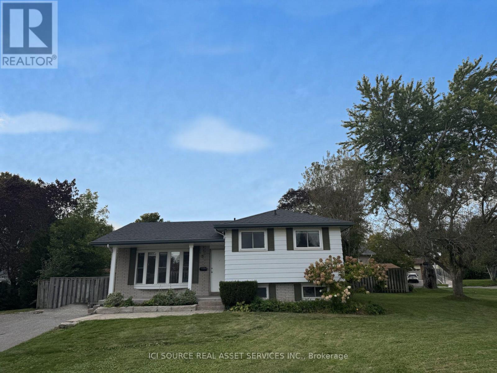 Upper Unit - 42 Follett Court, Ajax, Ontario  L1S 4V2 - Photo 15 - E13842350