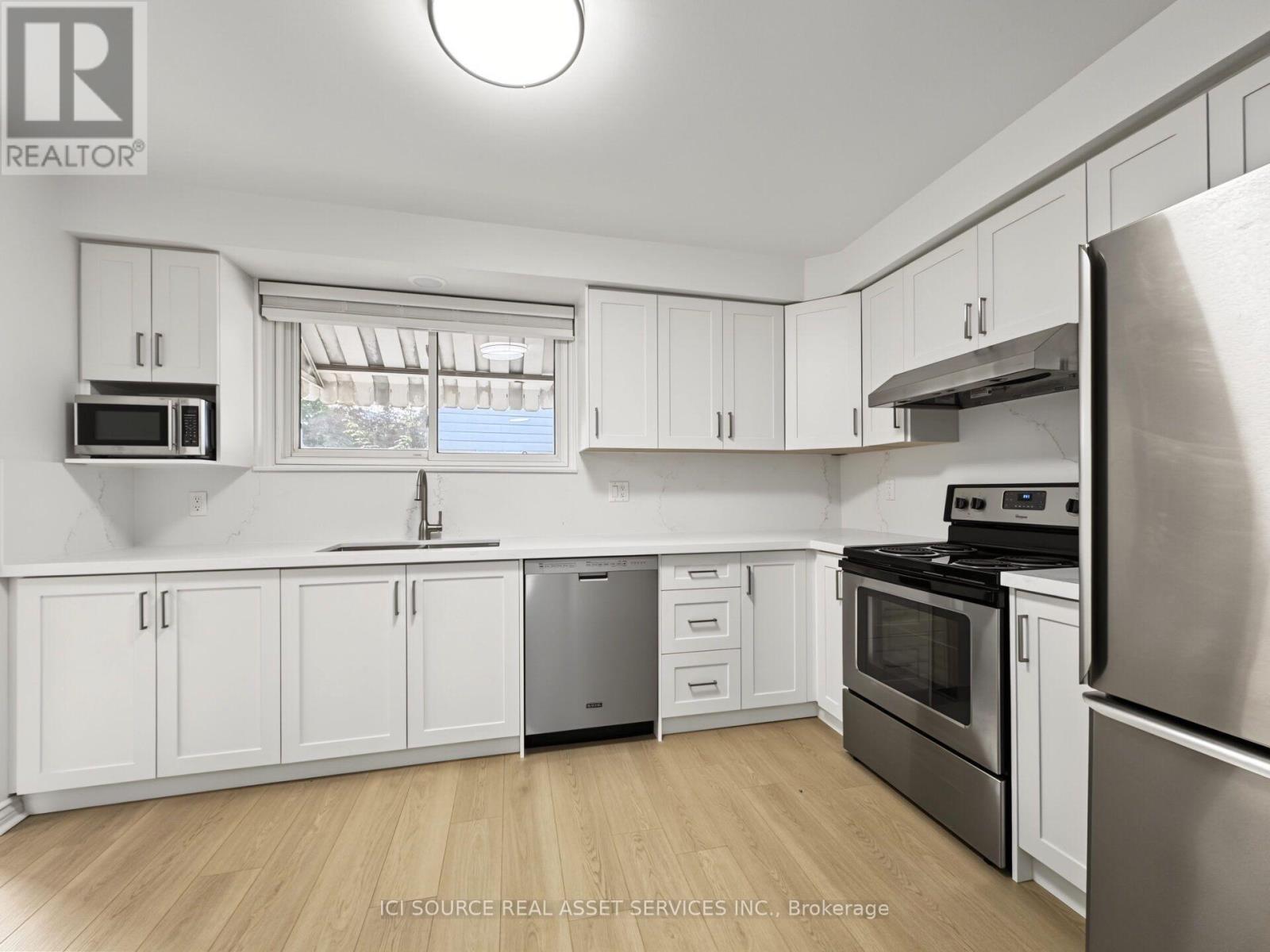 Upper Unit - 42 Follett Court, Ajax, Ontario  L1S 4V2 - Photo 2 - E13842350