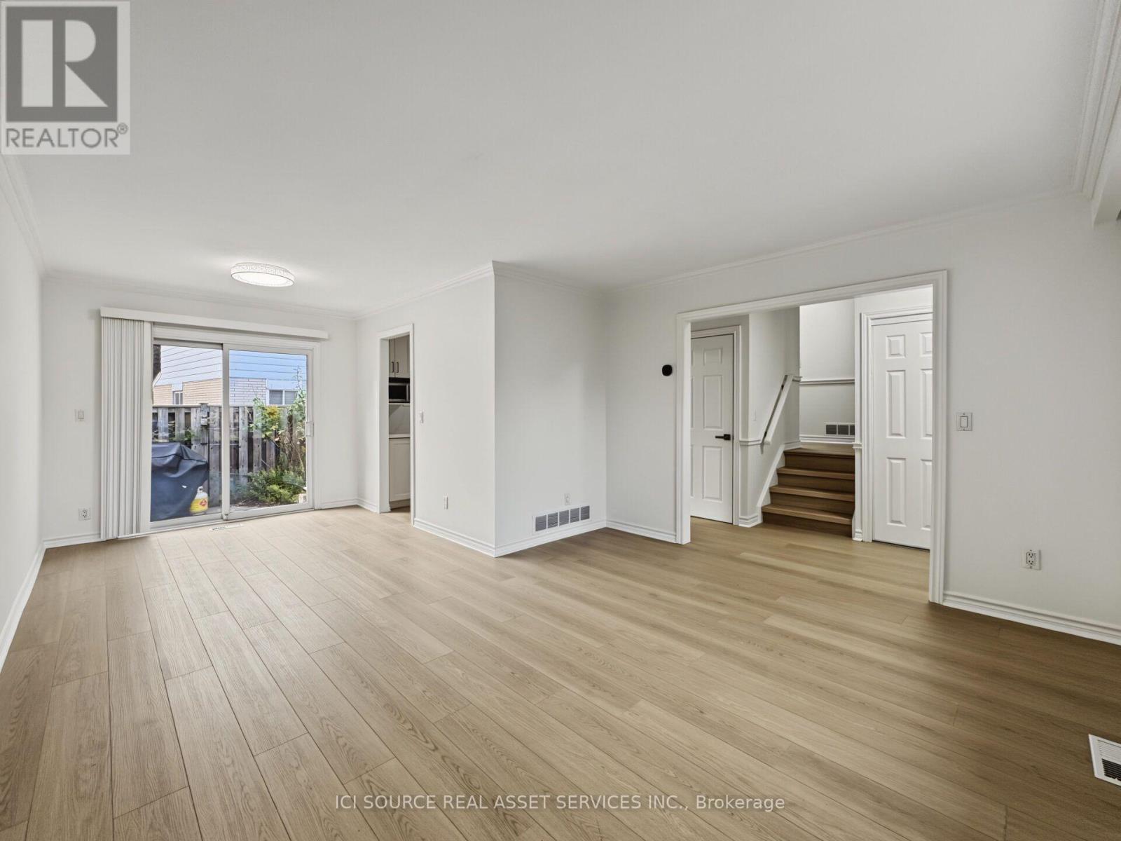 Upper Unit - 42 Follett Court, Ajax, Ontario  L1S 4V2 - Photo 4 - E13842350