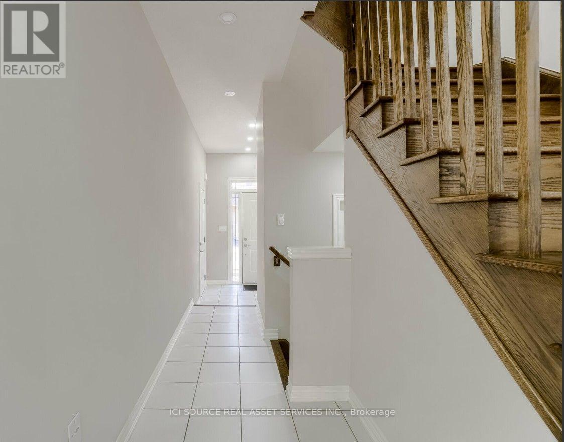93 Sonoma Valley Crescent, Hamilton, Ontario  L9B 0J3 - Photo 2 - X13842304