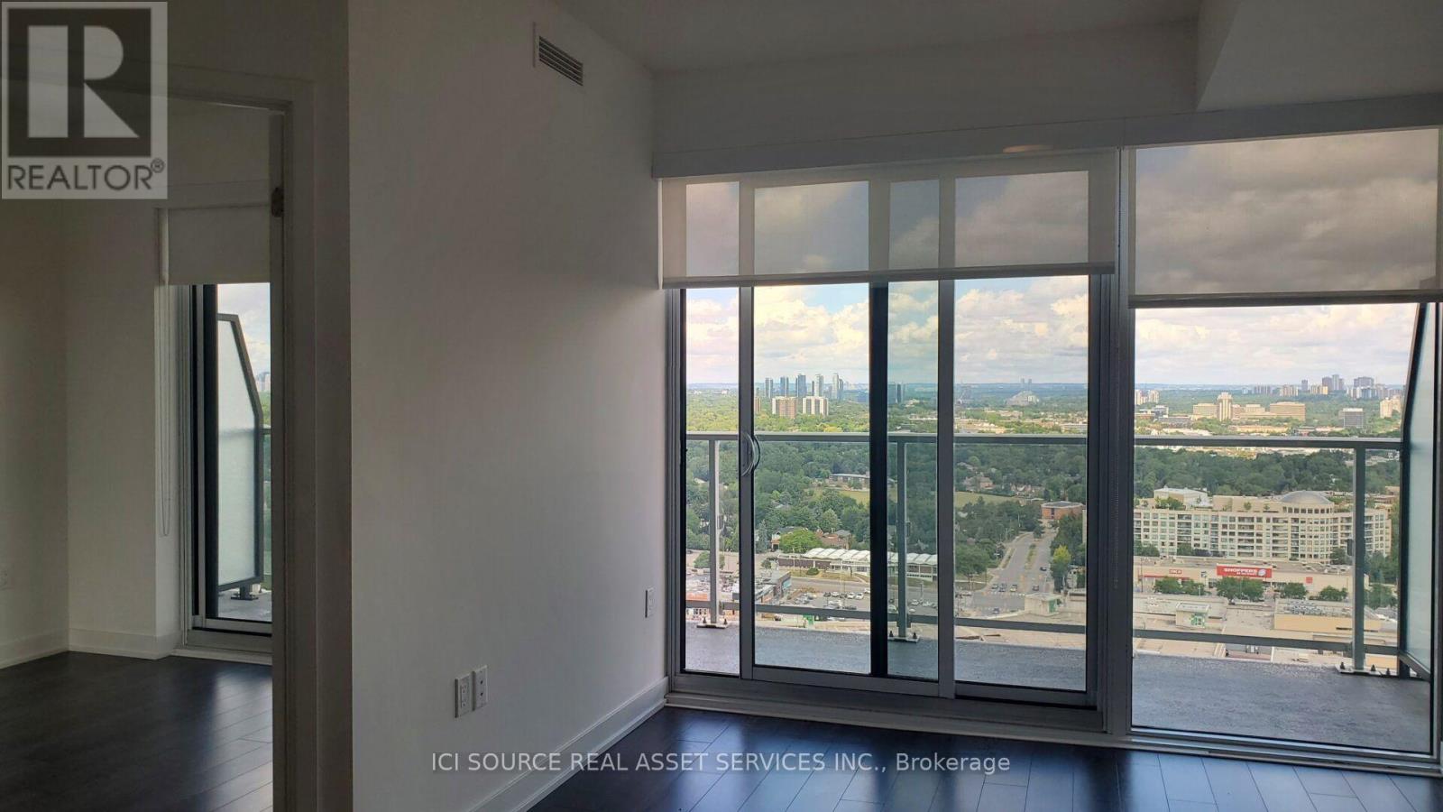 2206 - 50 O'neill Road, Toronto, Ontario  M3C 0R1 - Photo 4 - C13846766