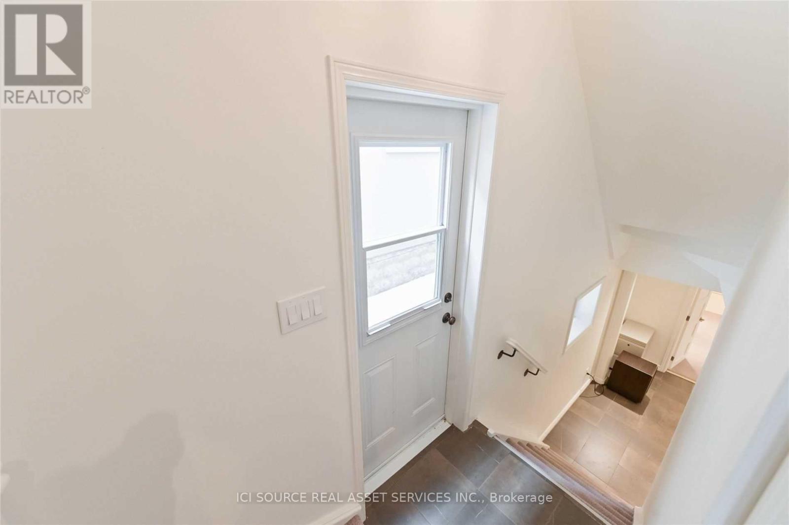 Lower - 25 Mann Avenue, Toronto, Ontario  M4S 2Y2 - Photo 4 - C13851430