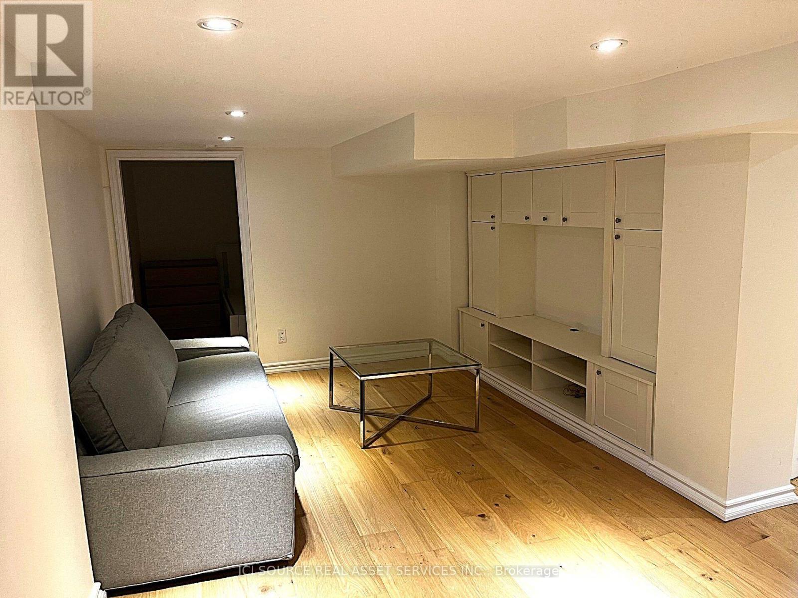 Lower - 25 Mann Avenue, Toronto, Ontario  M4S 2Y2 - Photo 8 - C13851430