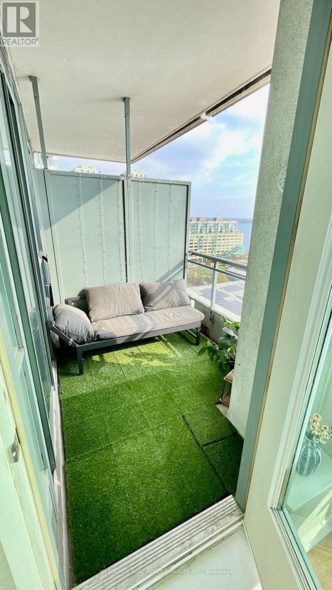 2019 - 230 Queens Quay W, Toronto, Ontario  M5J 2Y7 - Photo 13 - C13853076