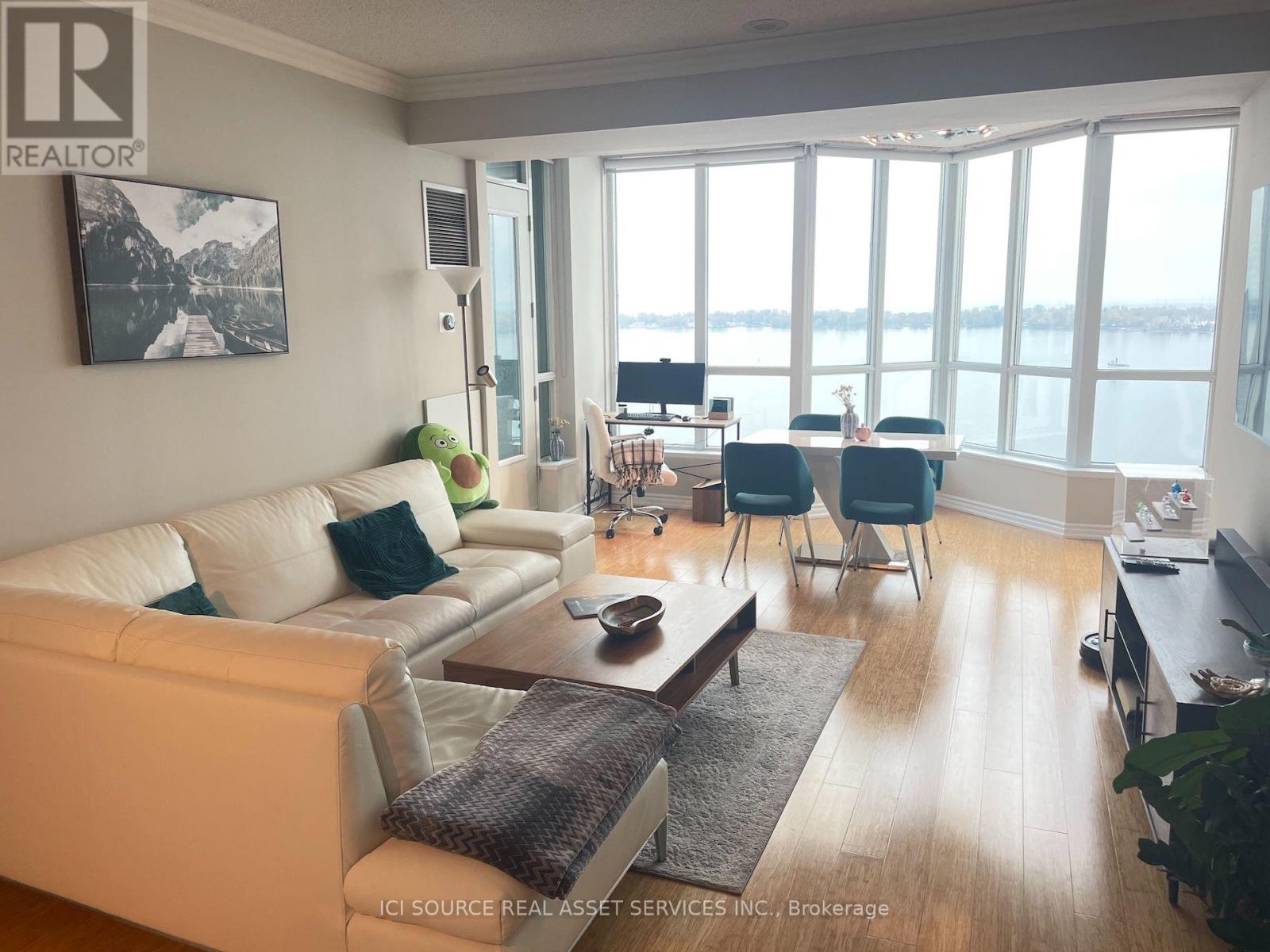 2019 - 230 Queens Quay W, Toronto, Ontario  M5J 2Y7 - Photo 29 - C13853076