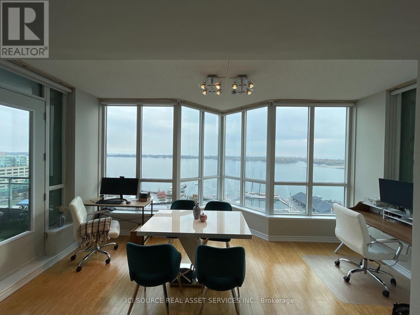 2019 - 230 Queens Quay W, Toronto, Ontario  M5J 2Y7 - Photo 30 - C13853076