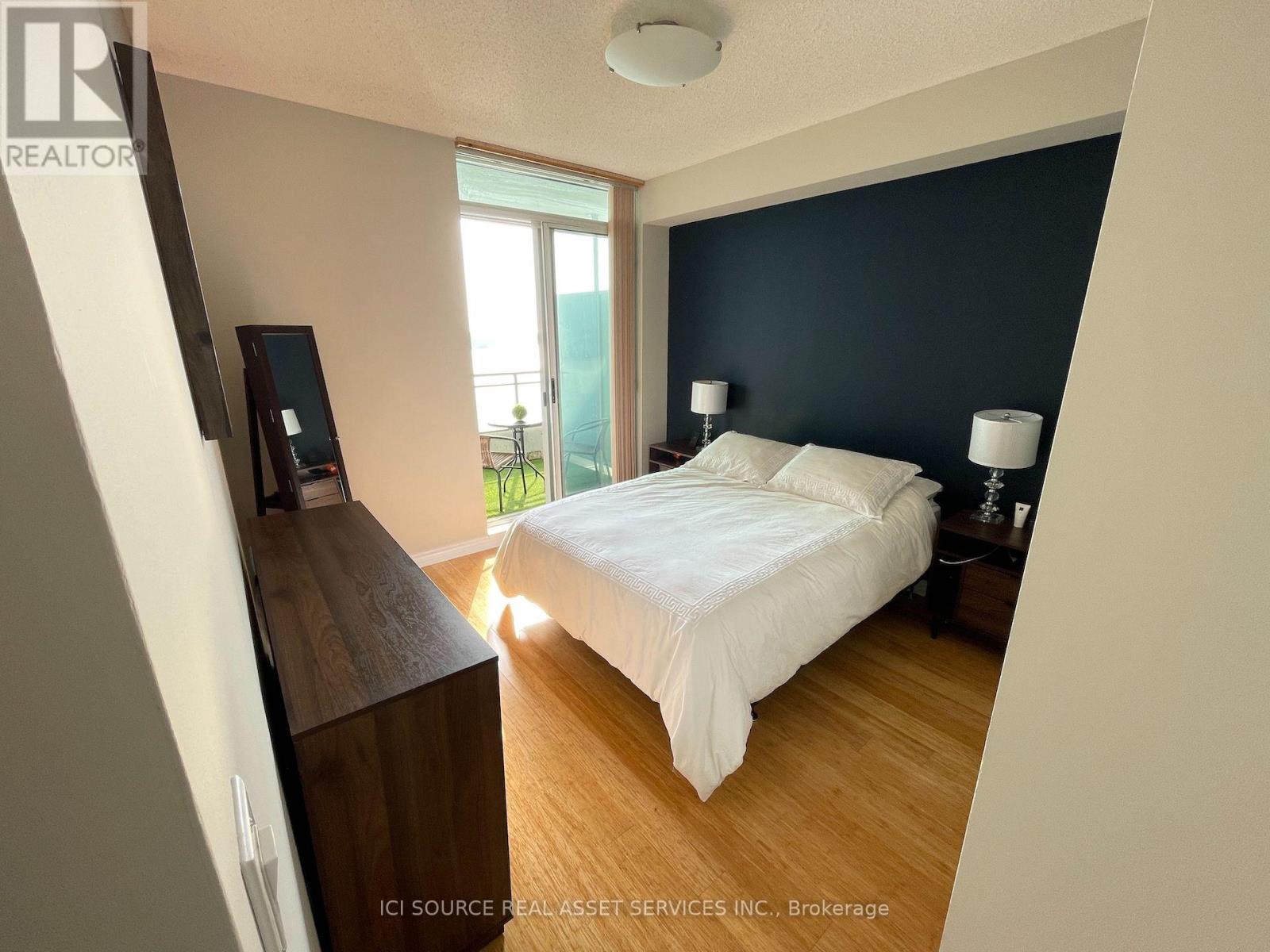 2019 - 230 Queens Quay W, Toronto, Ontario  M5J 2Y7 - Photo 7 - C13853076