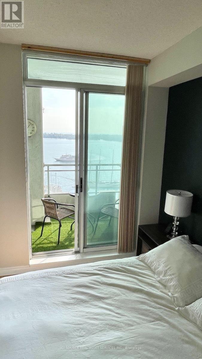 2019 - 230 Queens Quay W, Toronto, Ontario  M5J 2Y7 - Photo 8 - C13853076