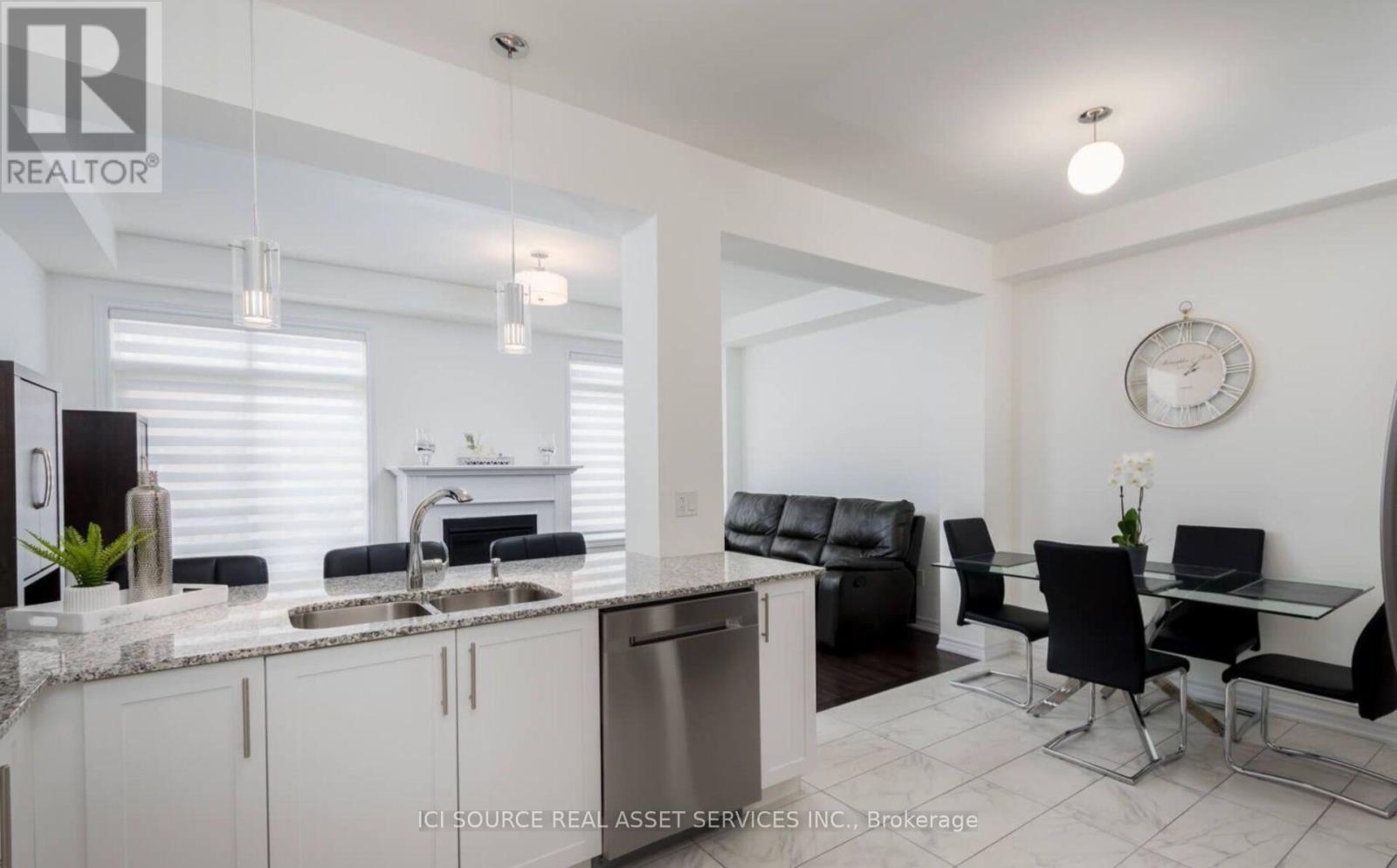 137 Allegranza Avenue, Vaughan, Ontario  L4H 4S1 - Photo 5 - N13853144