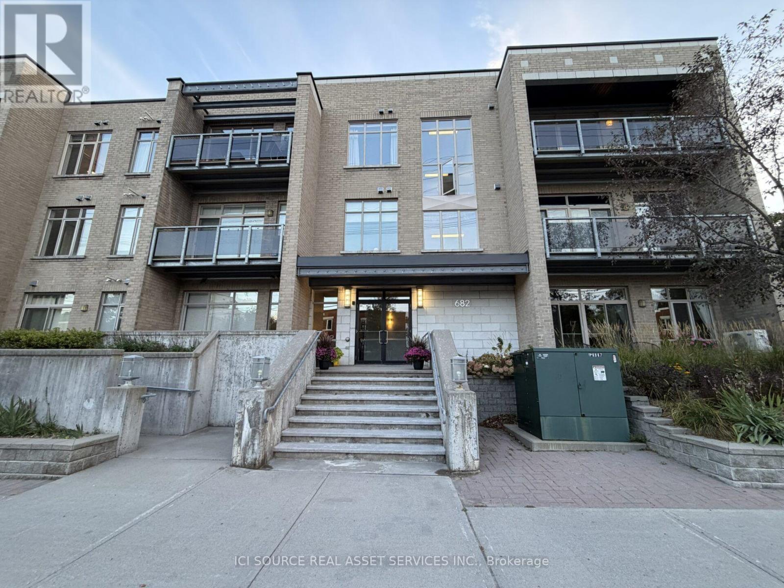 301 - 682 CHURCHILL AVENUE N, Ottawa, Ontario