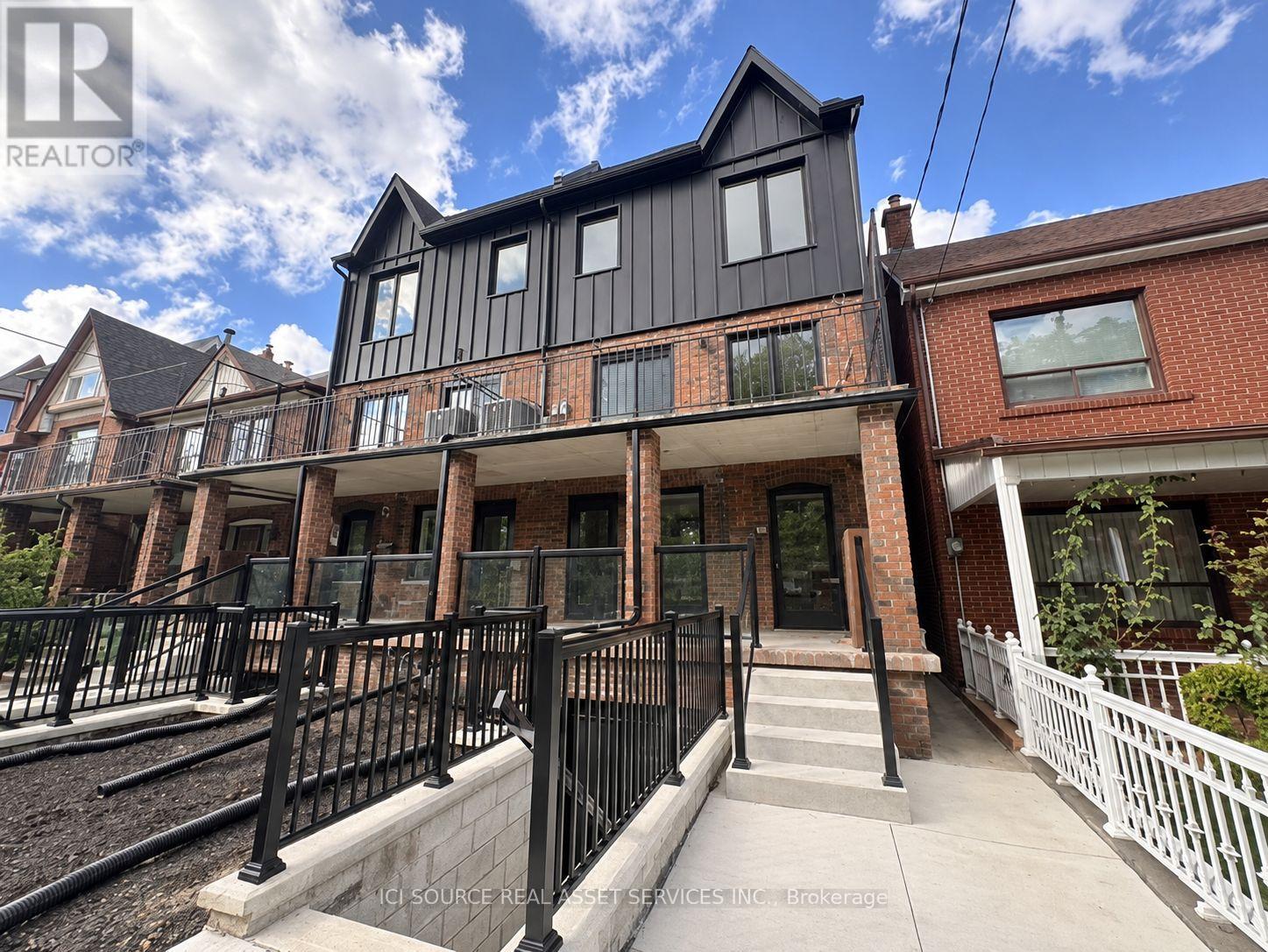 4 - 152 BRUNSWICK AVENUE, Toronto, Ontario
