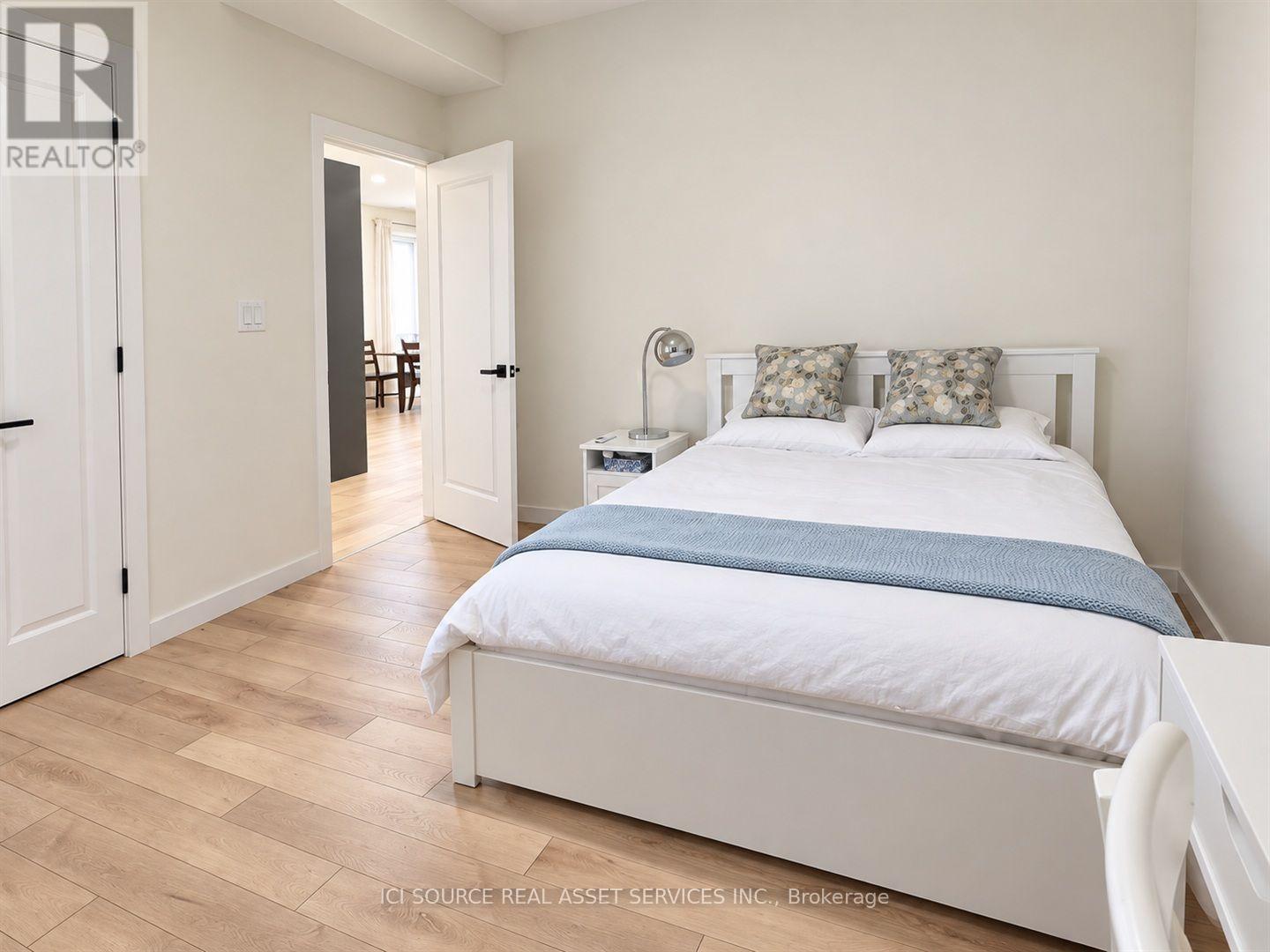 1221 Meadowlands Drive E, Ottawa, Ontario  K2E 6K2 - Photo 2 - X13859586