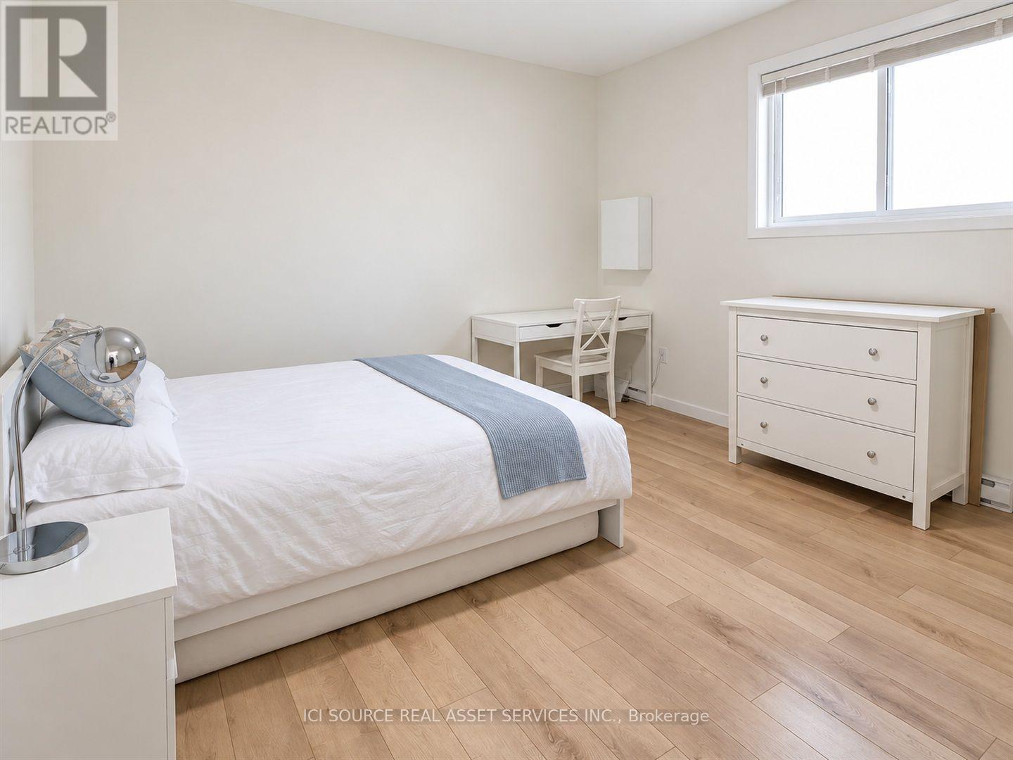 1221 Meadowlands Drive E, Ottawa, Ontario  K2E 6K2 - Photo 4 - X13859586