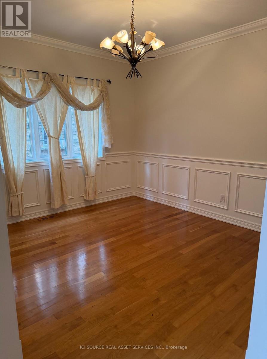 2317 Parkglen Avenue, Oakville, Ontario  L6M 4R3 - Photo 12 - W13859594