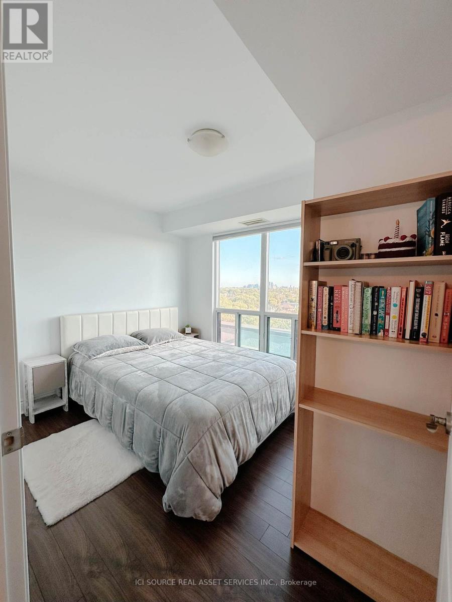 901 - 935 Sheppard Avenue W, Toronto, Ontario  M3H 2T7 - Photo 15 - C13860528