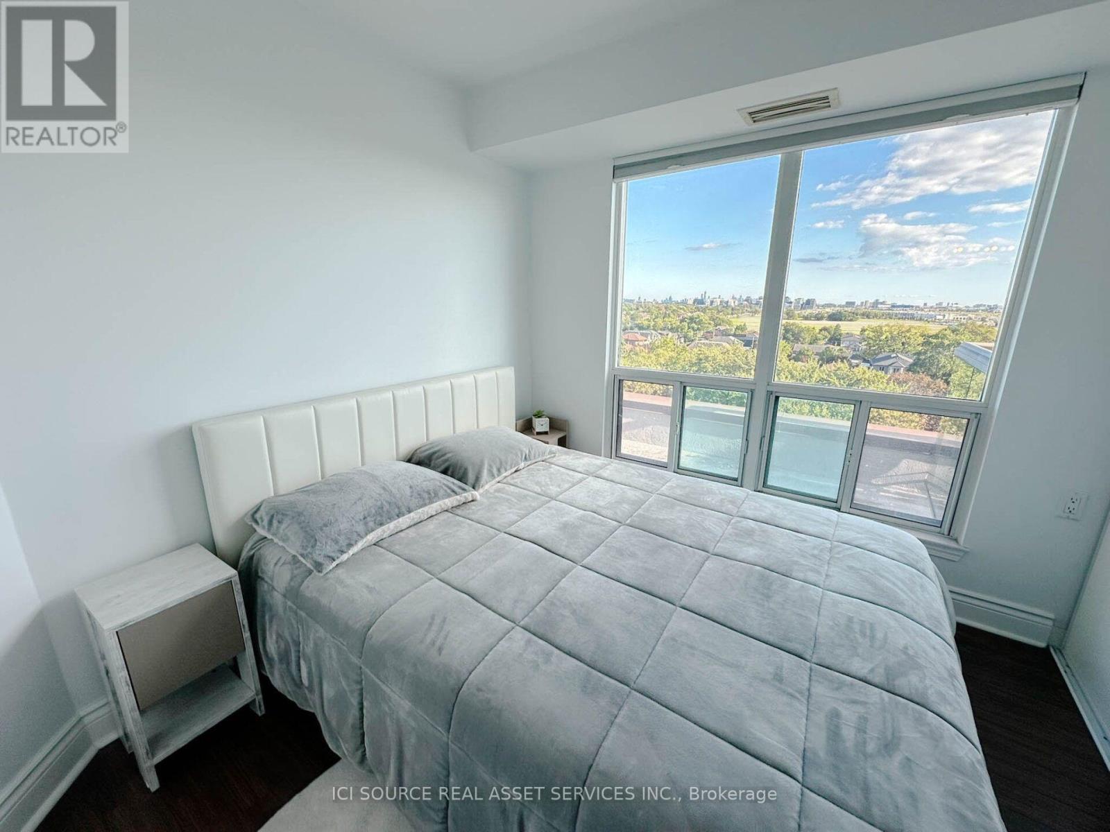 901 - 935 Sheppard Avenue W, Toronto, Ontario  M3H 2T7 - Photo 16 - C13860528