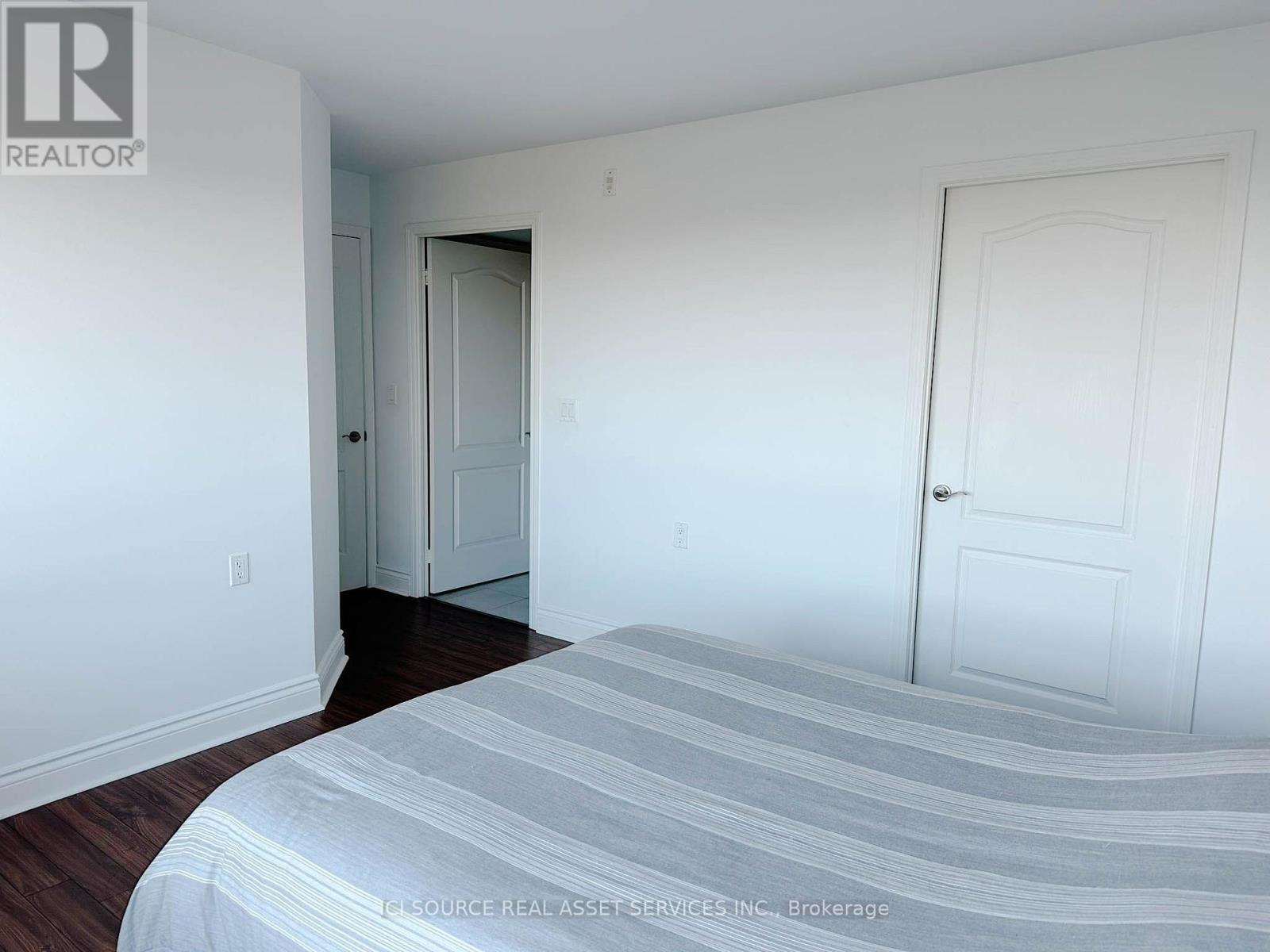 901 - 935 Sheppard Avenue W, Toronto, Ontario  M3H 2T7 - Photo 19 - C13860528