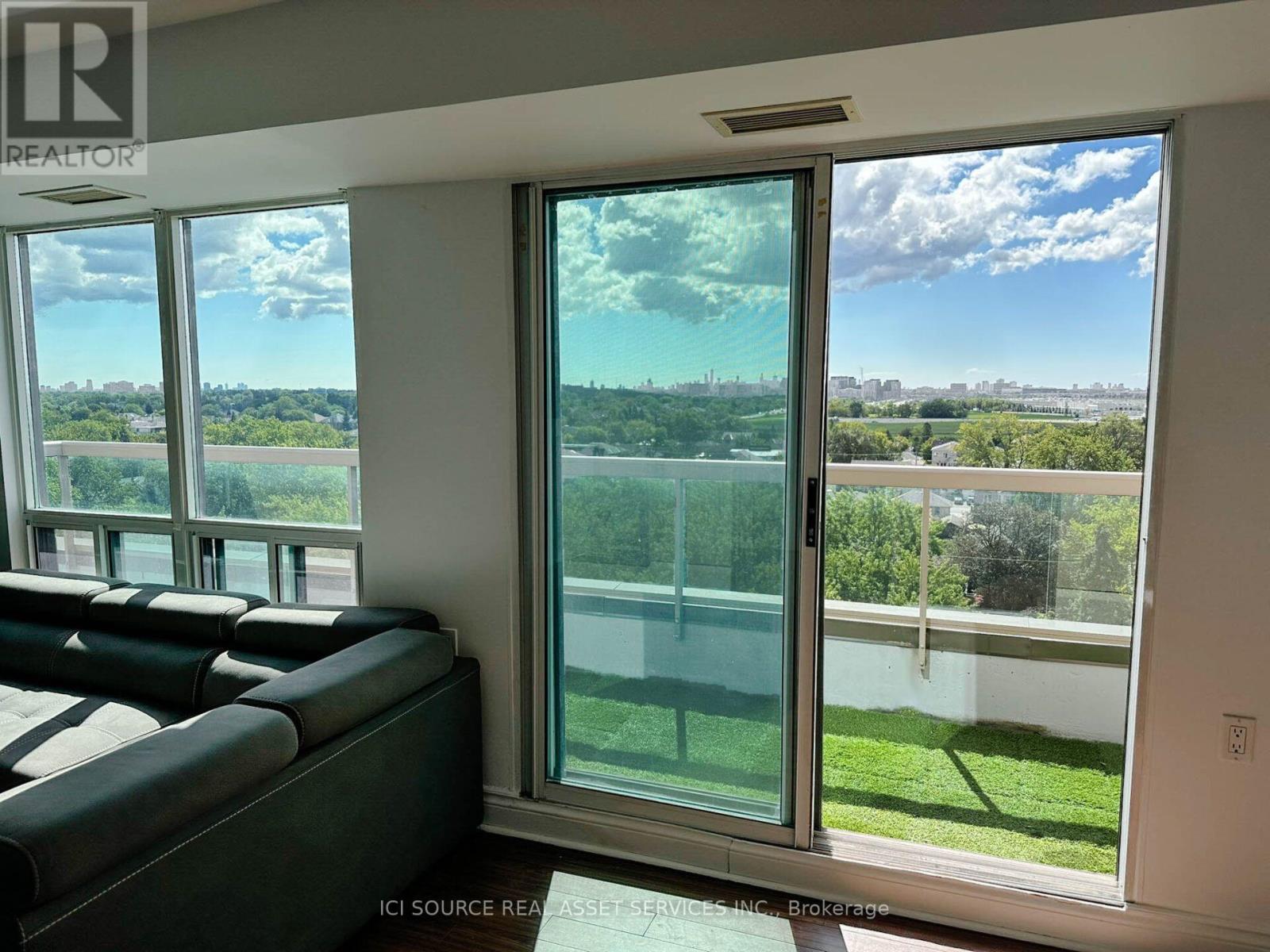 901 - 935 Sheppard Avenue W, Toronto, Ontario  M3H 2T7 - Photo 8 - C13860528