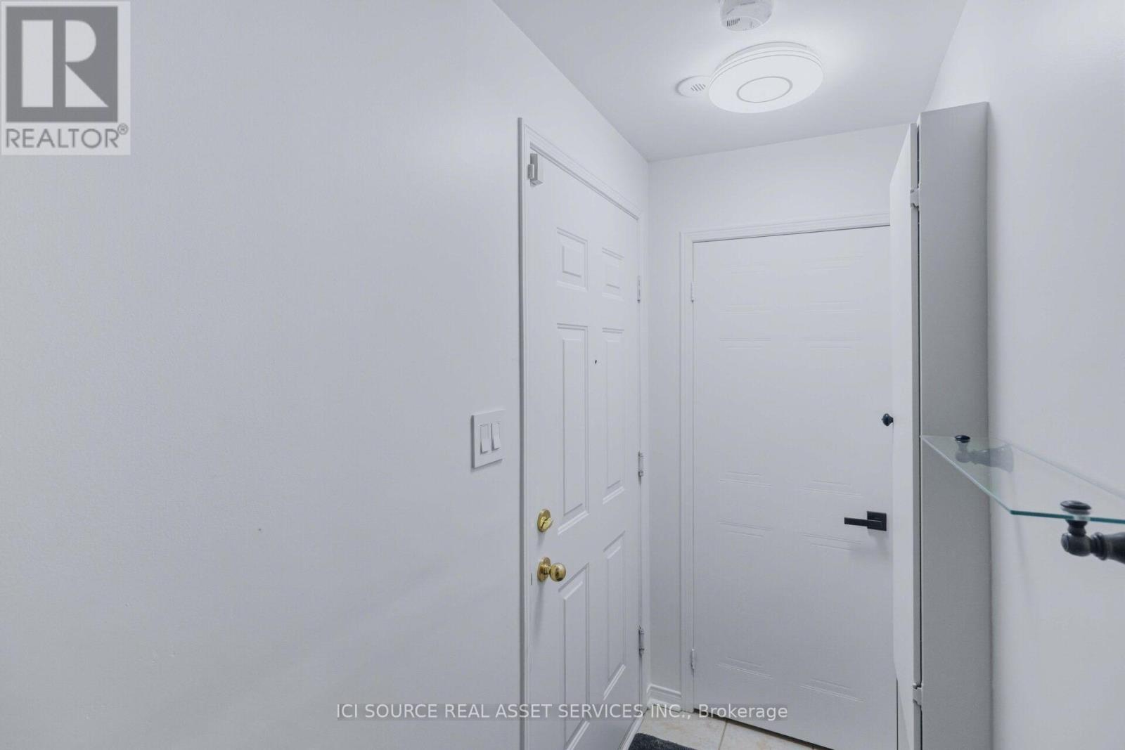 48 - 4985 Southampton Drive, Mississauga, Ontario  L5M 8C6 - Photo 7 - W13865414