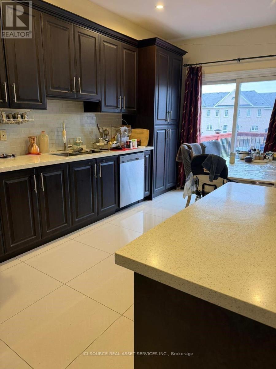 Upper - 26 Pefferlaw Circle, Brampton, Ontario  L6Y 0K1 - Photo 16 - W13870238
