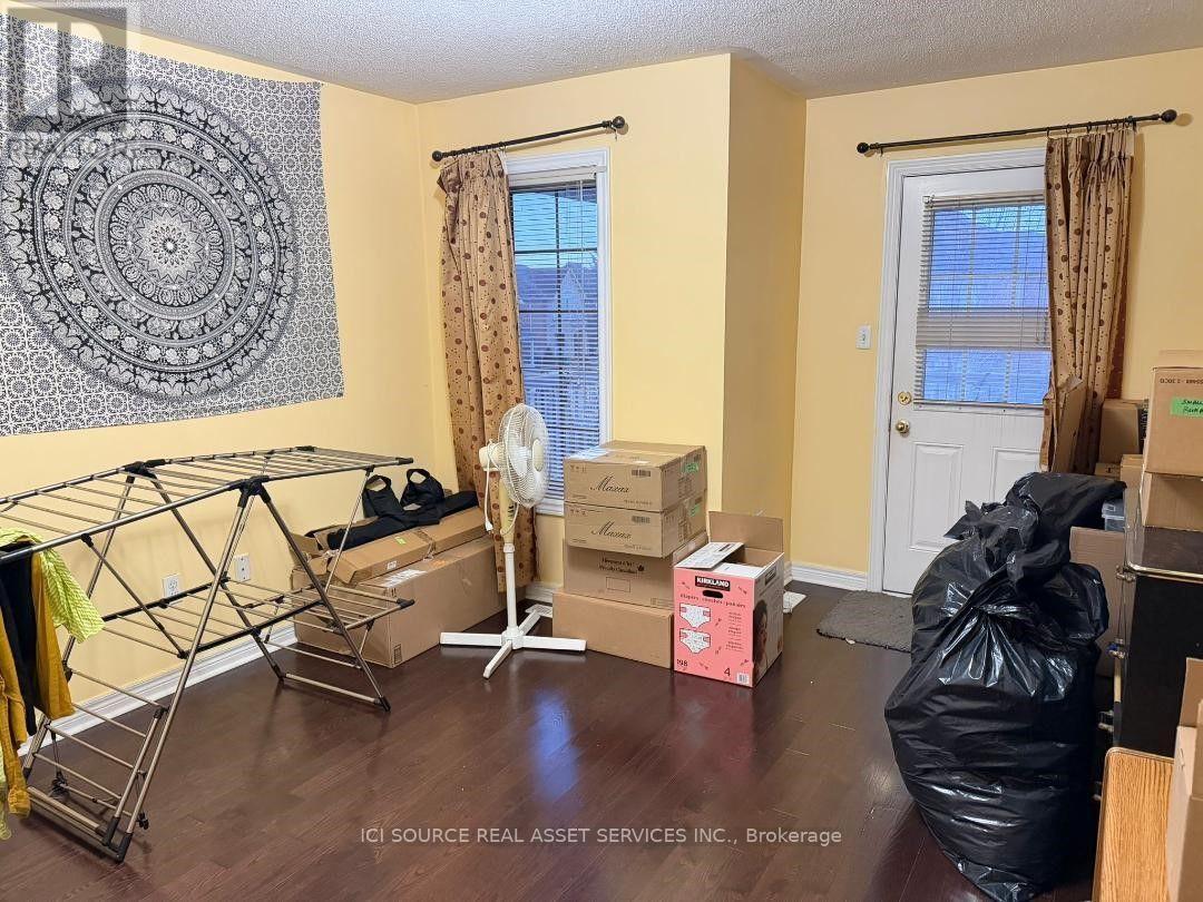 Upper - 26 Pefferlaw Circle, Brampton, Ontario  L6Y 0K1 - Photo 18 - W13870238