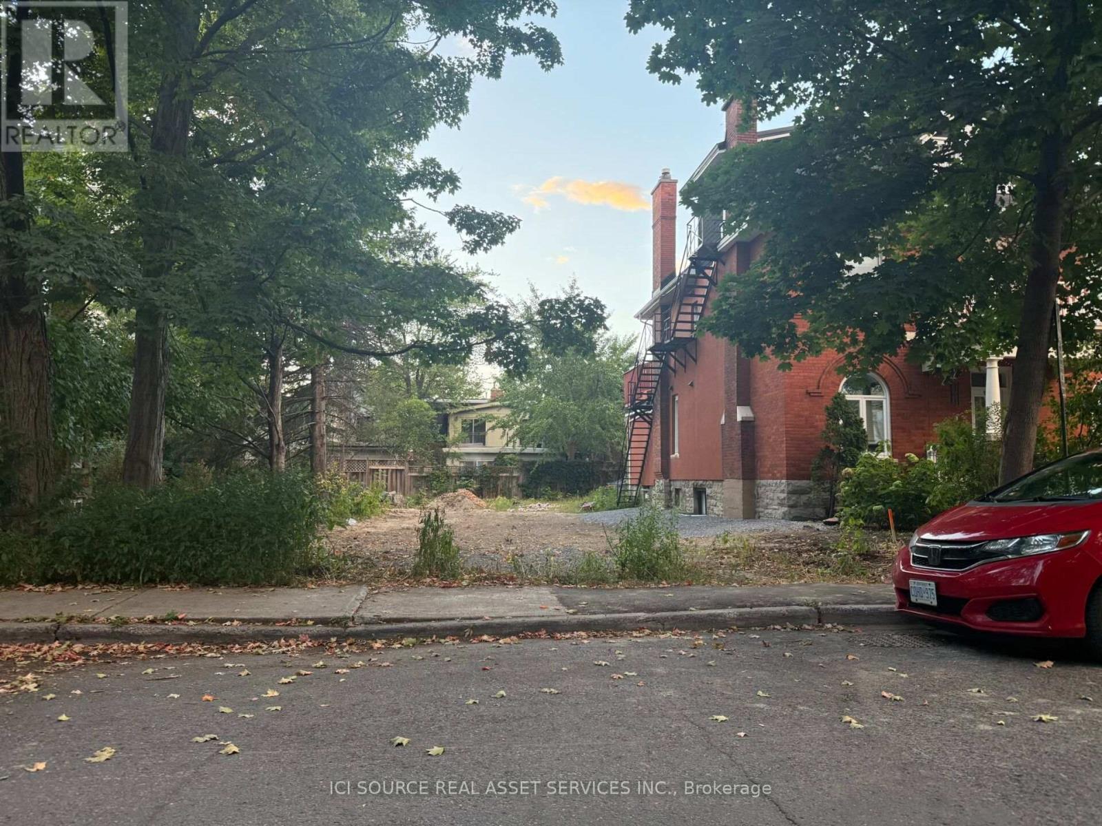 323 Daly Avenue, Ottawa, Ontario  K1N 6G6 - Photo 2 - X13874964