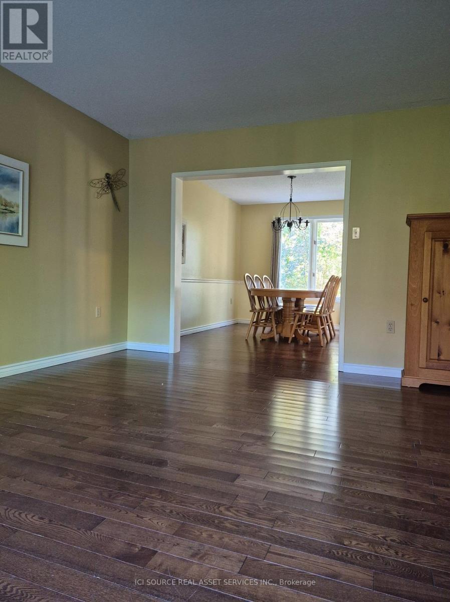 2100 Snow Valley Road, Springwater, Ontario  L9X 1J7 - Photo 19 - S13877558