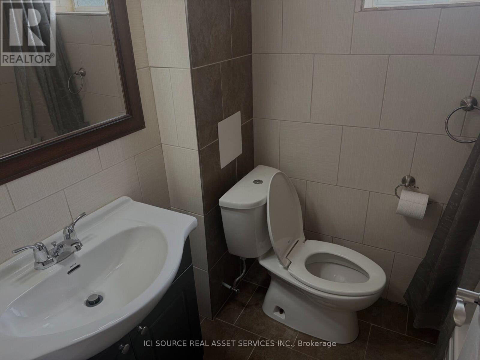 Lower Level - 17 Hubert Avenue, Toronto, Ontario  M1K 1Z7 - Photo 11 - E13879576