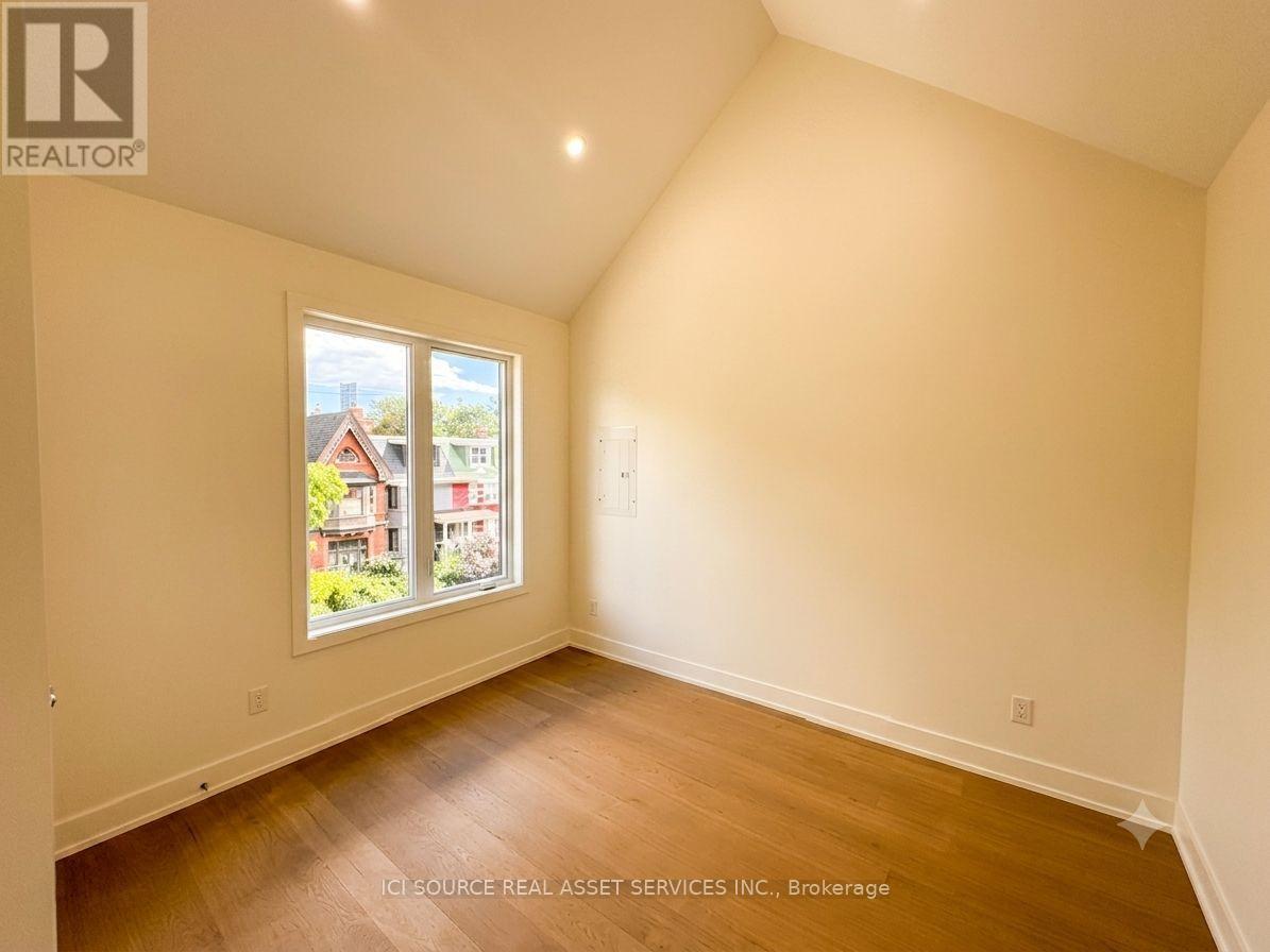 Top Floor - 152 Brunswick Avenue, Toronto, Ontario  M5S 2M2 - Photo 3 - C13879654