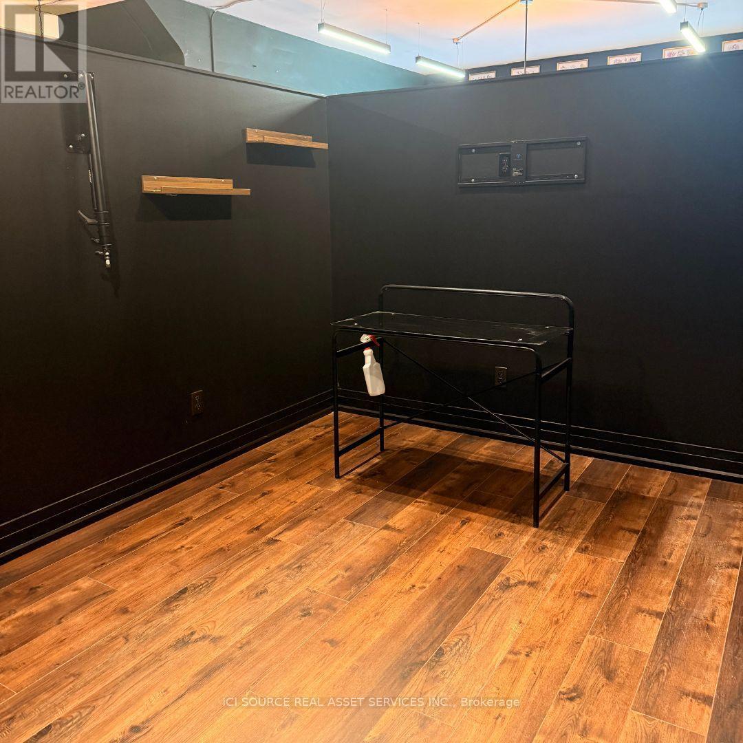 3097 Dundas Street W, Toronto, Ontario  M6P 1Z9 - Photo 4 - W13885114