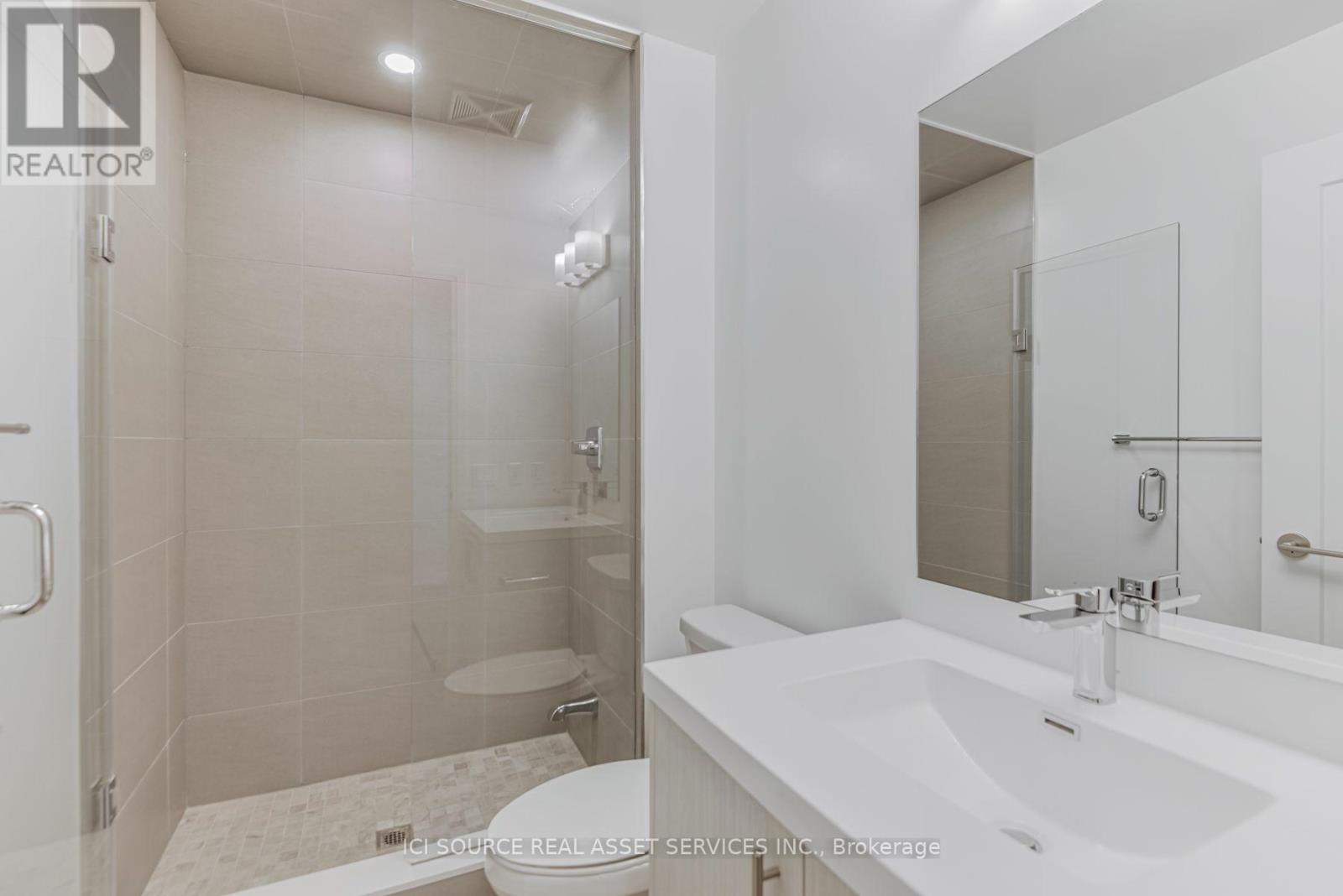 905 - 286 Main Street, Toronto, Ontario  M4C 5K7 - Photo 5 - E13885168