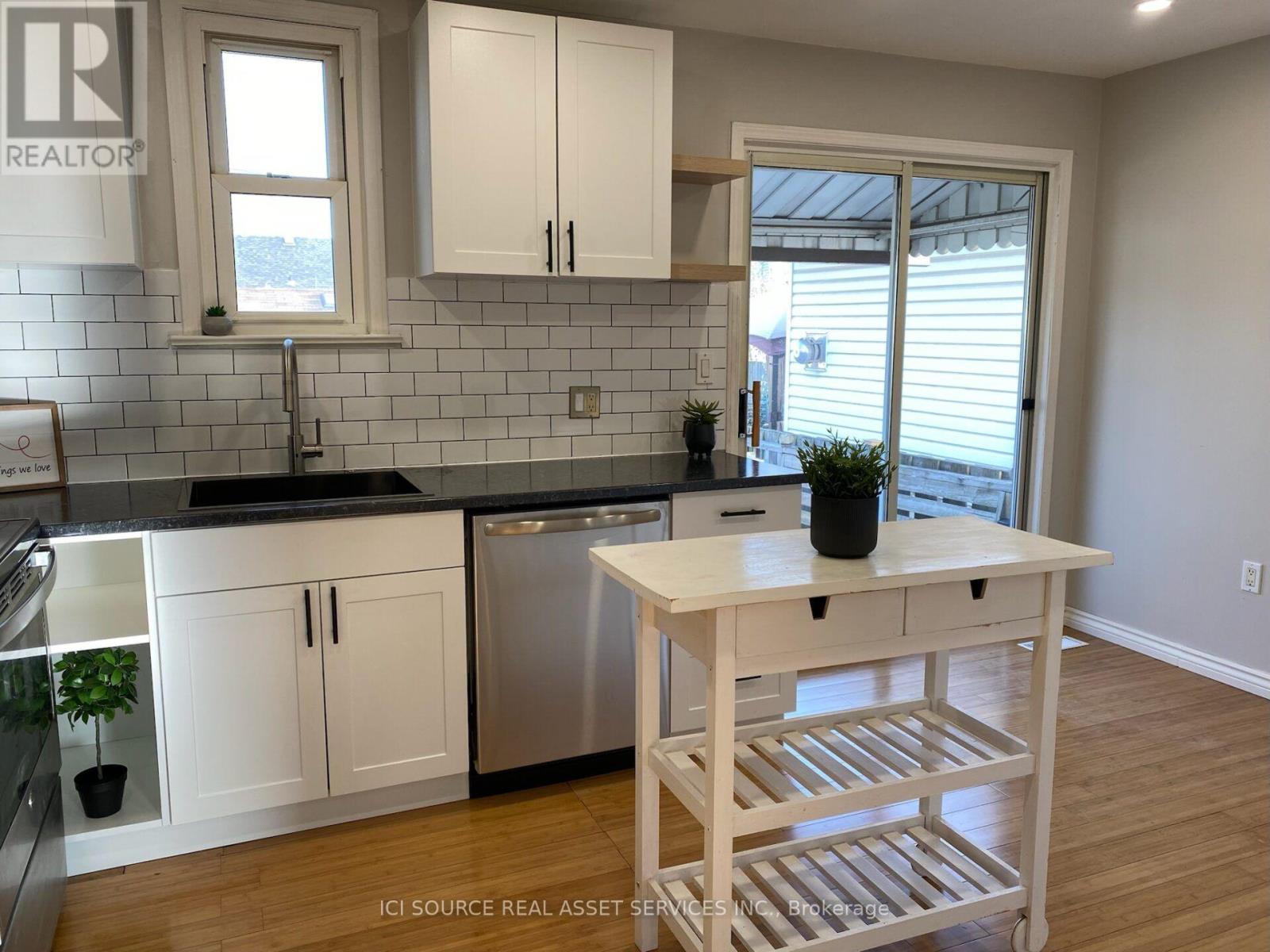 736 Tate Avenue, Hamilton, Ontario  L8H 6L7 - Photo 4 - X13886310