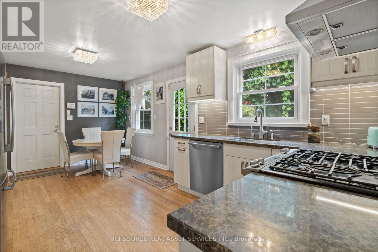 109 Highland Lane, Richmond Hill, Ontario  L4C 3S1 - Photo 10 - N14029016