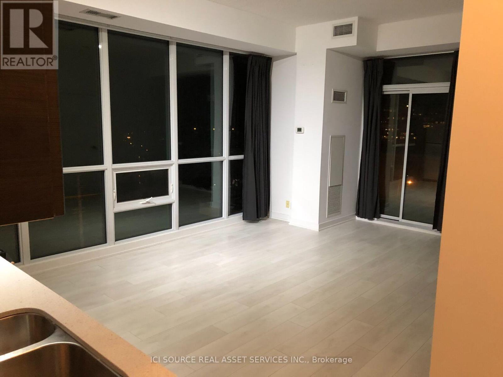 801 - 2200 Lakeshore Boulevard W, Toronto, Ontario  M8V 1A4 - Photo 4 - W14030134