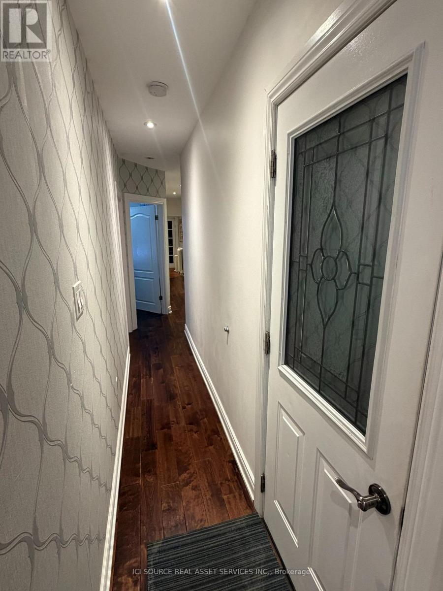 1 (2nd Floor) - 399 Roncesvalles Avenue, Toronto, Ontario  M6R 2N1 - Photo 5 - W14030146